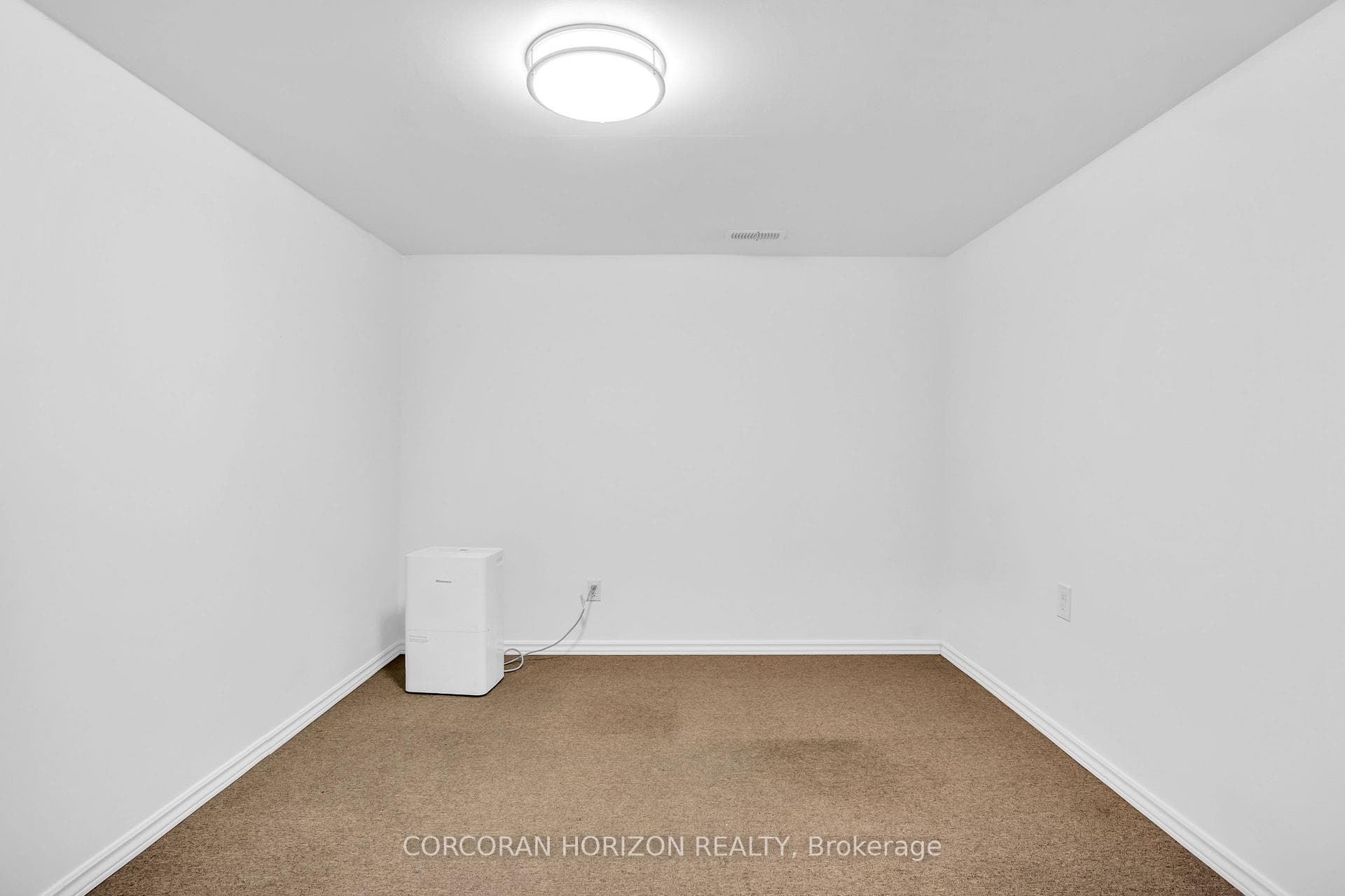 7226 Wellington Road photo 34