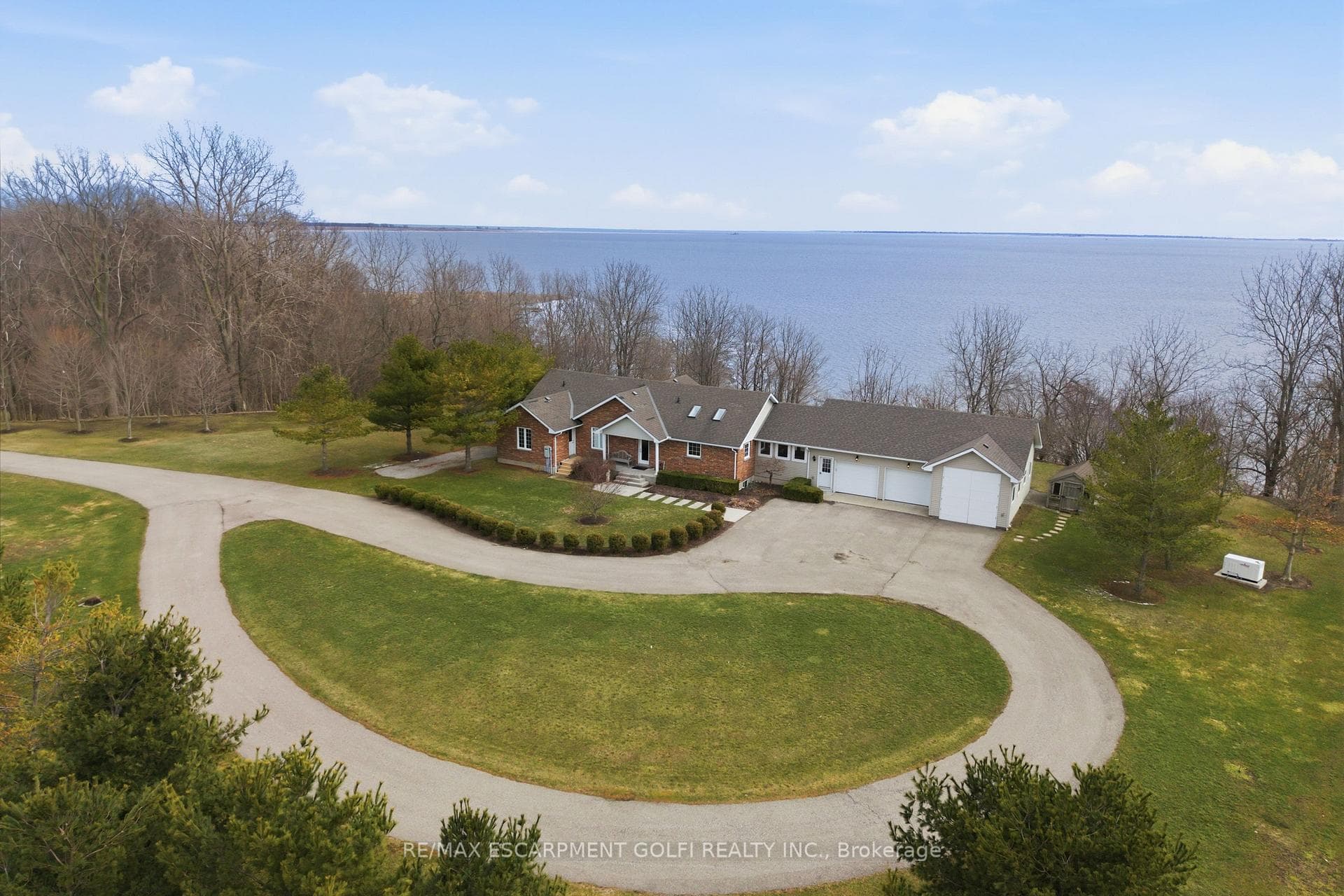 648 FRONT Road photo 1