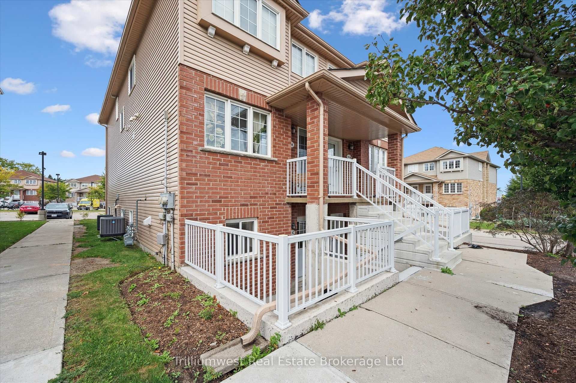 50 Howe Drive Unit 19C photo 3