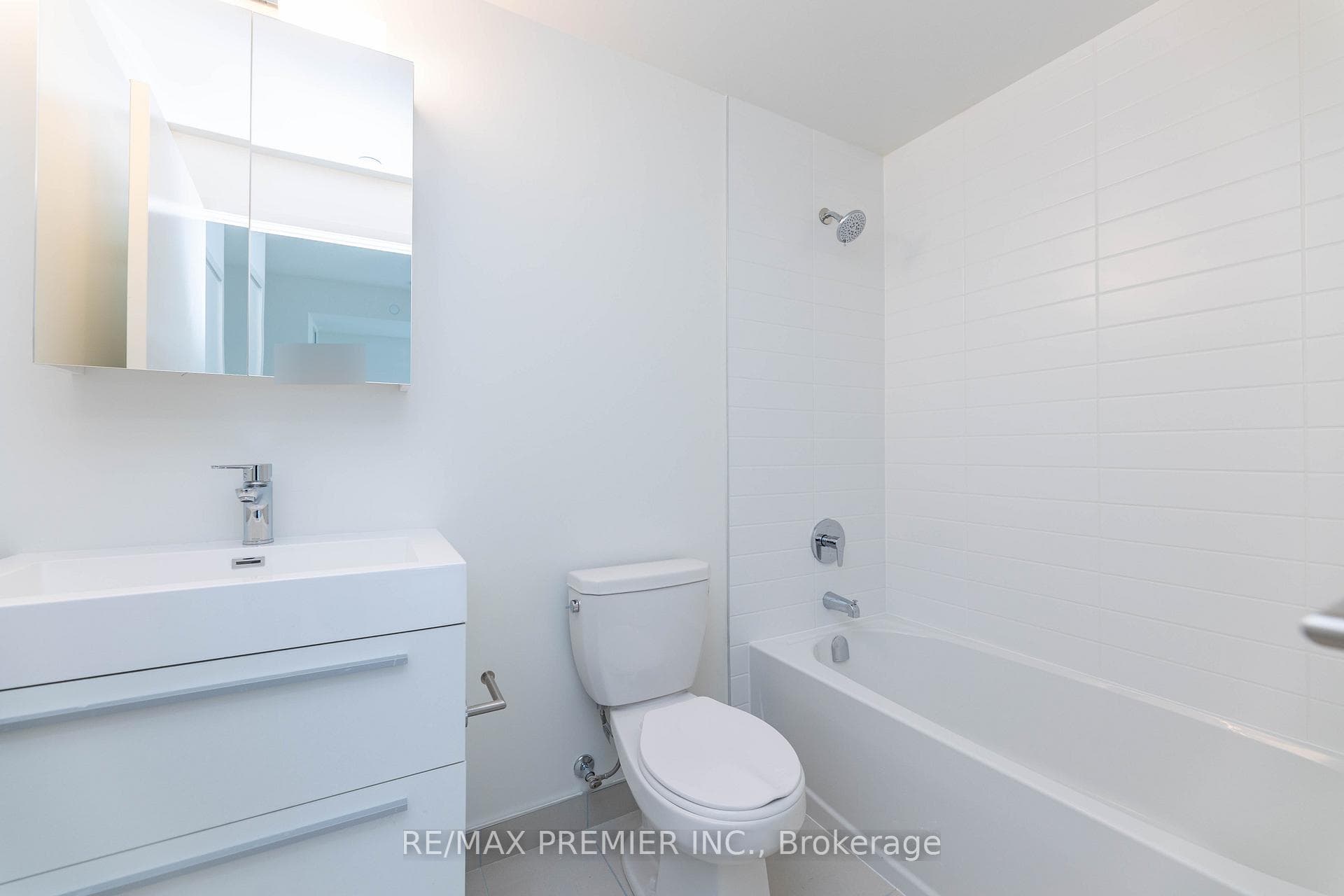 38 Simcoe Promenade Unit 701 photo 24