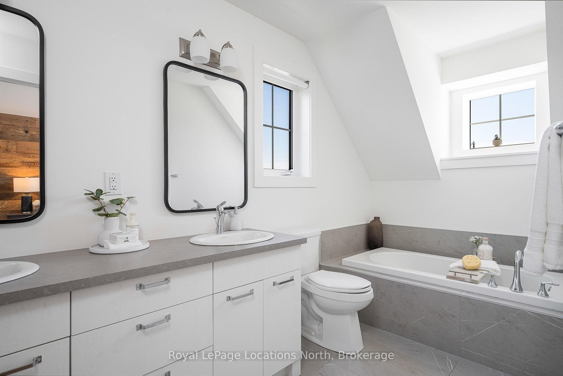 118 Sycamore Street photo 23