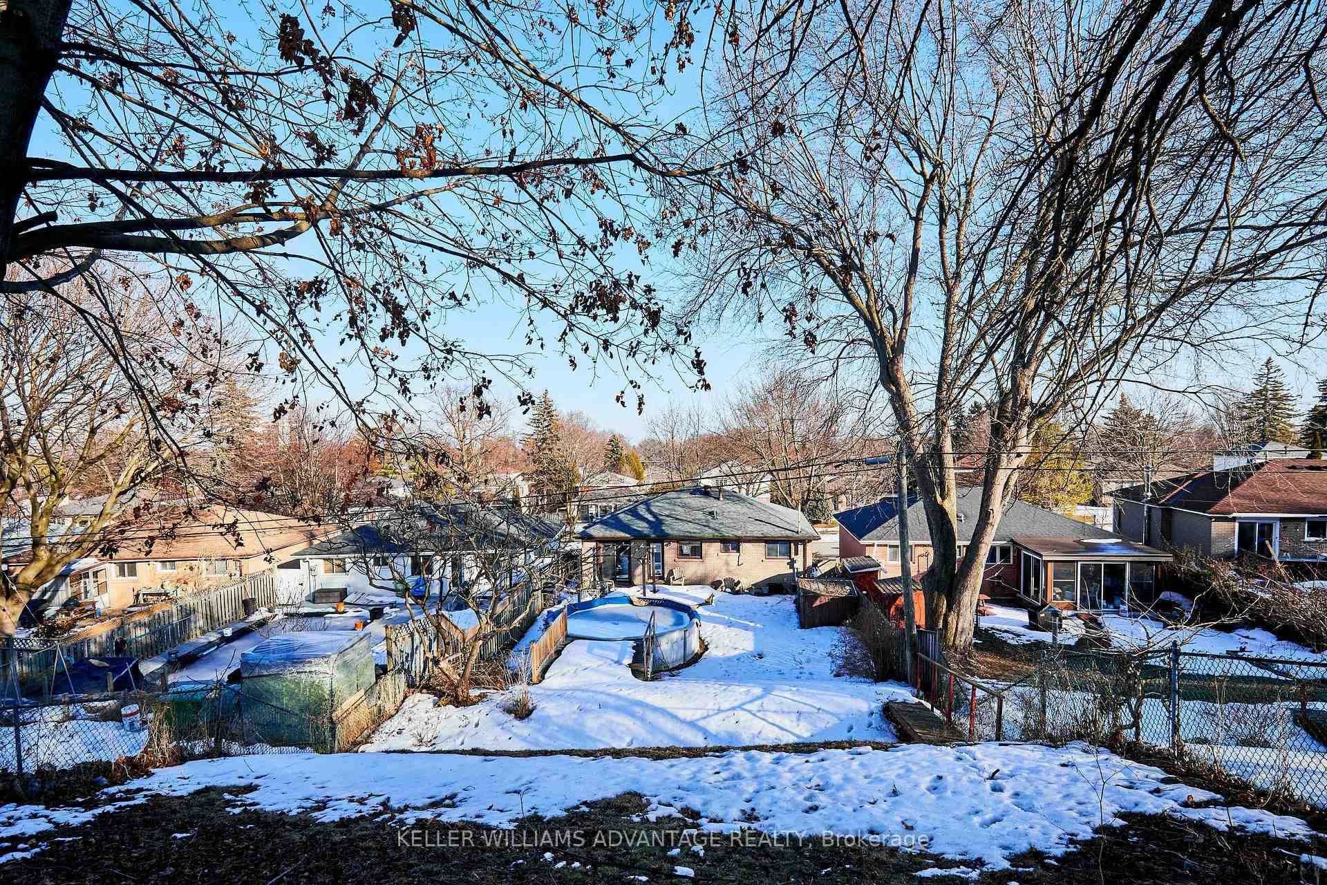 28 Sir Raymond Drive photo 30