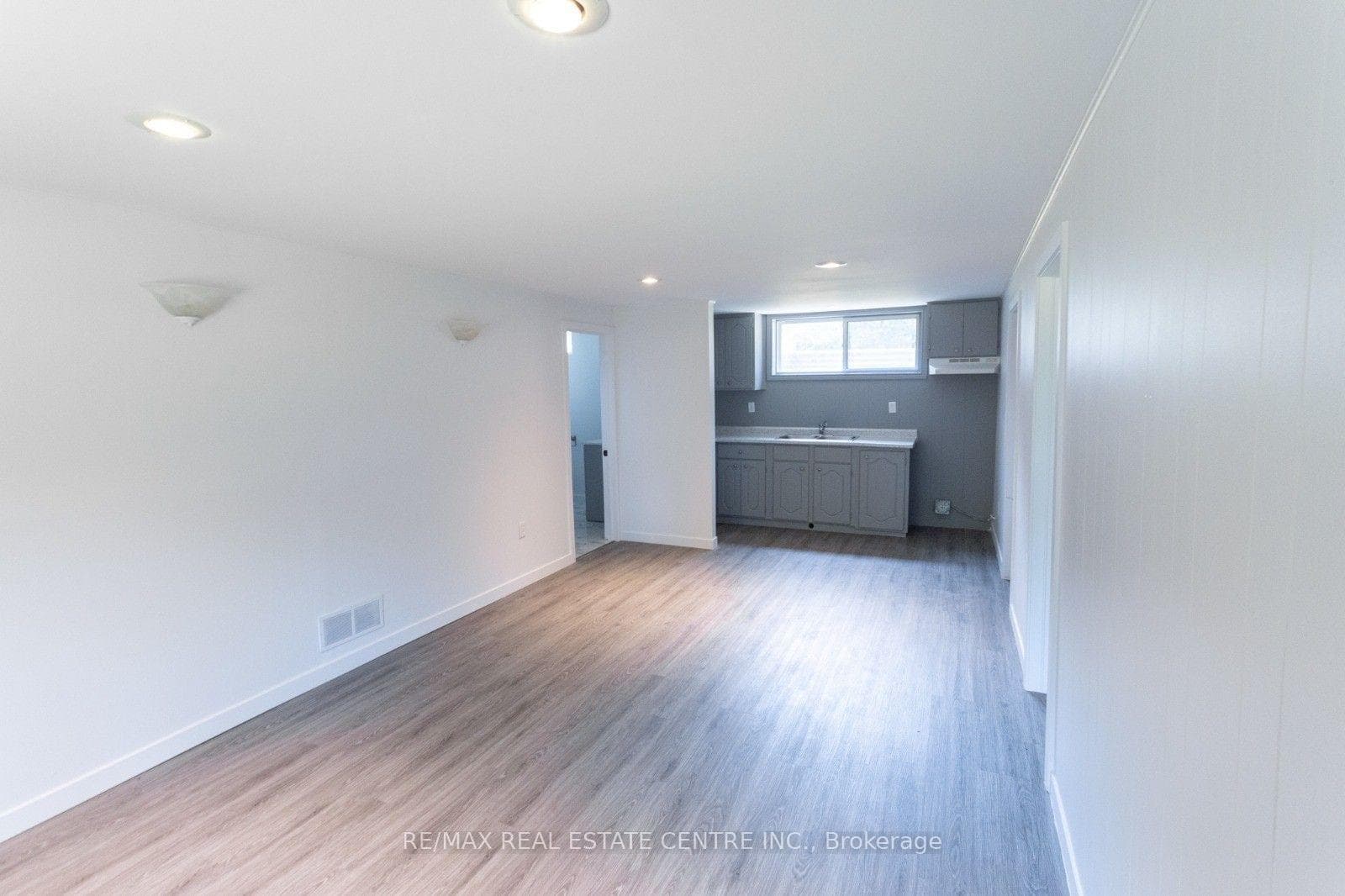 391 Tamarack Drive photo 13