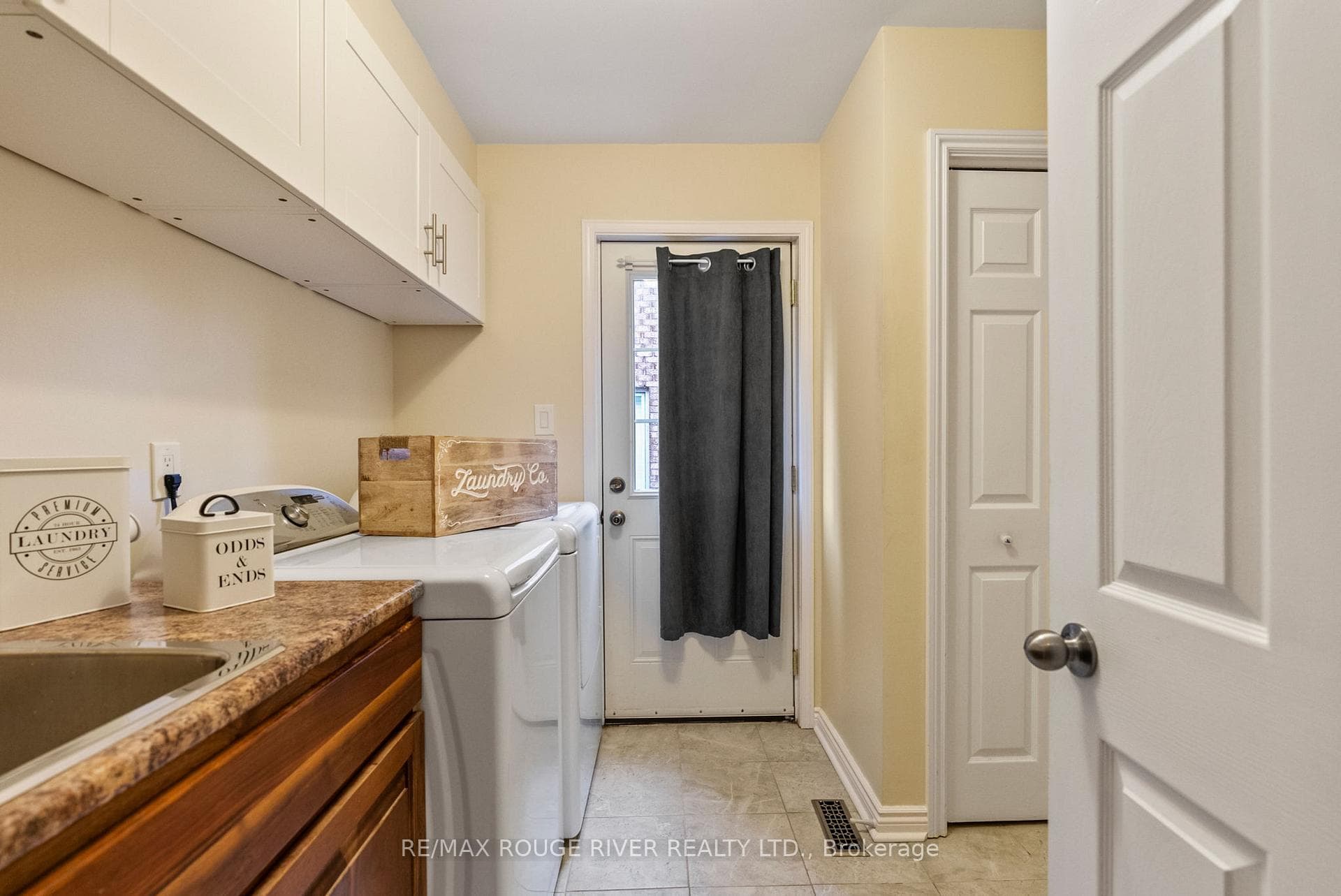 21 Goodwood Drive photo 17