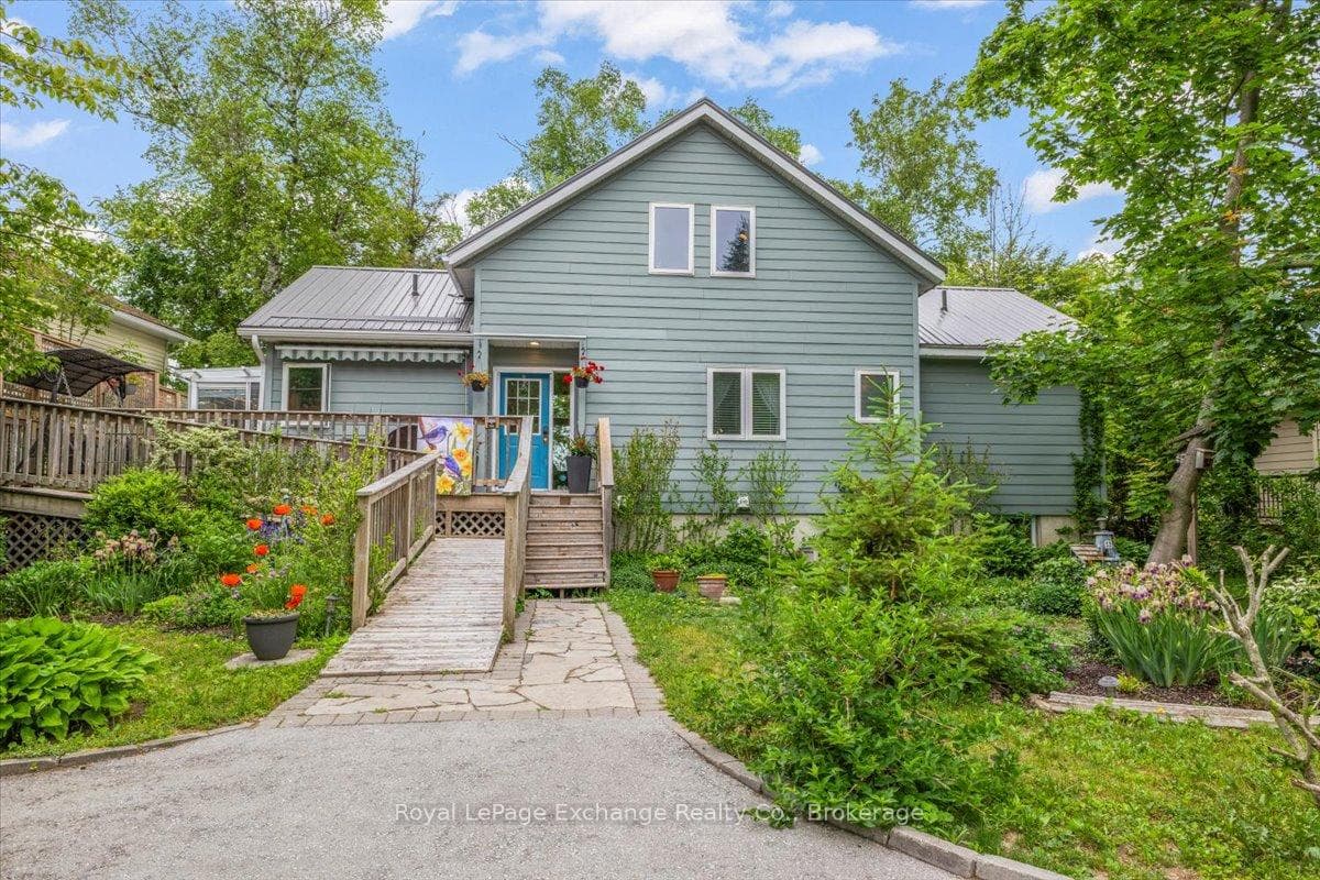 803 Victoria Road photo 29