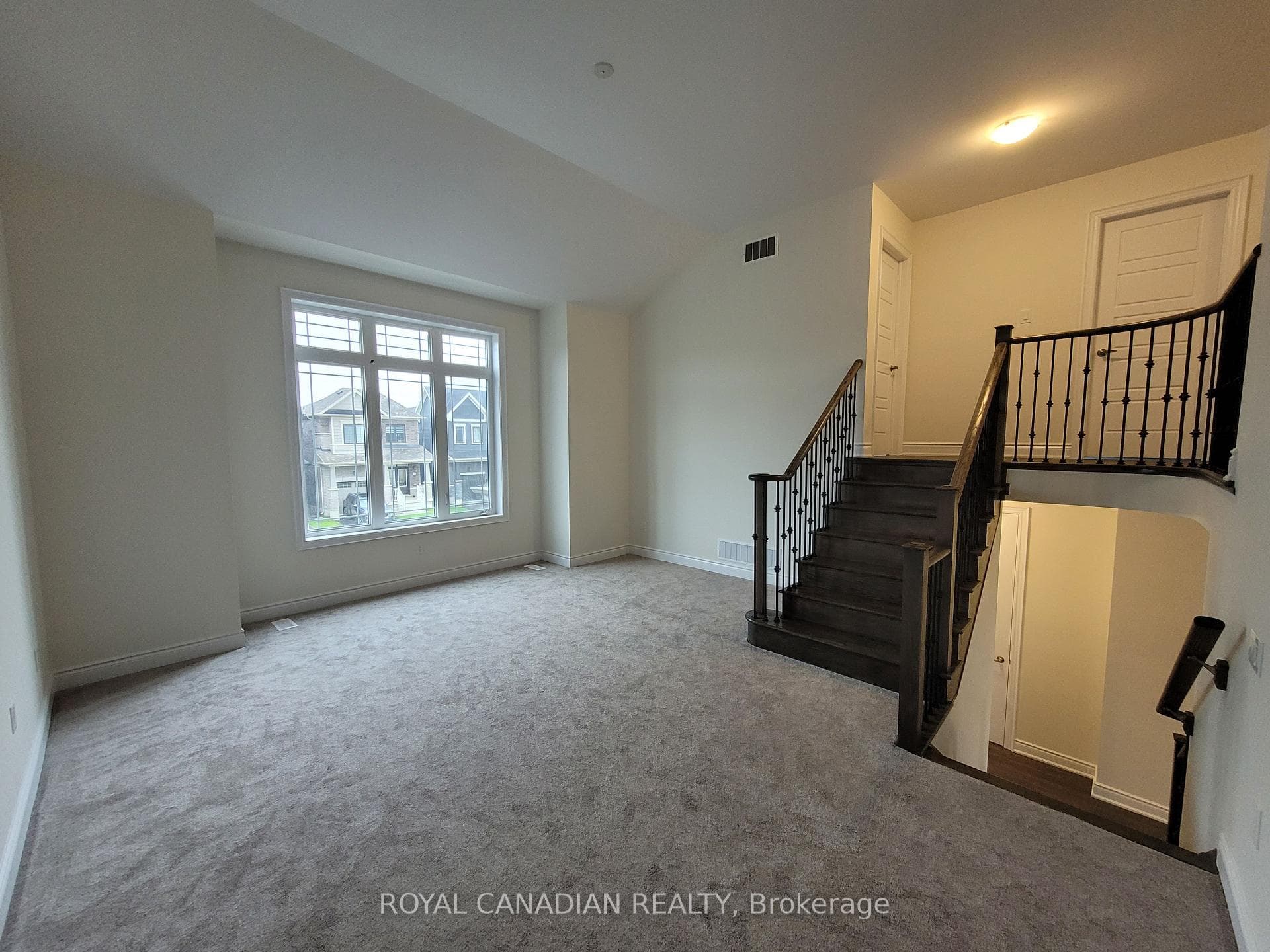 232 Wilmot Road photo 11