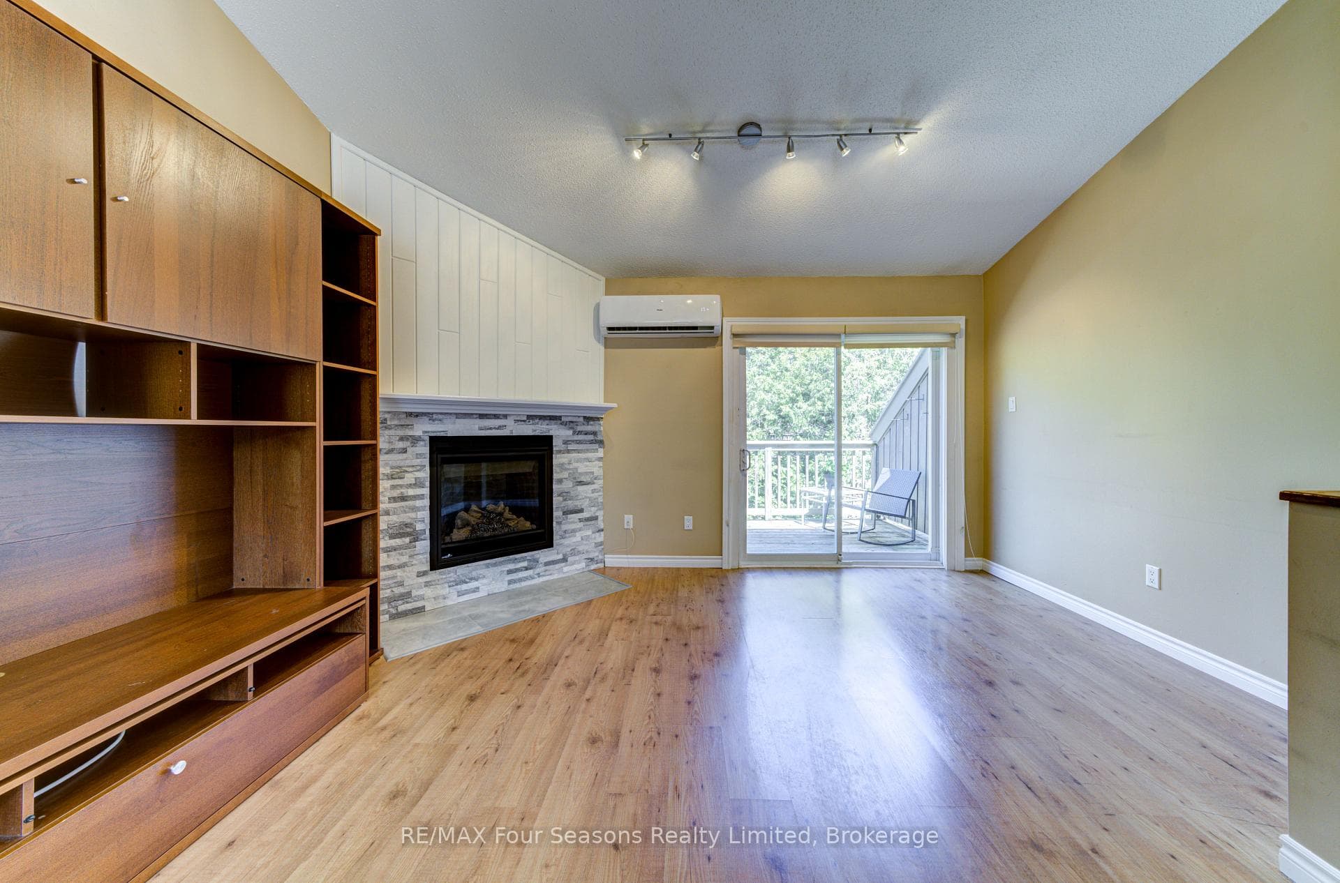 17 Harbour Street Unit 226 photo 11