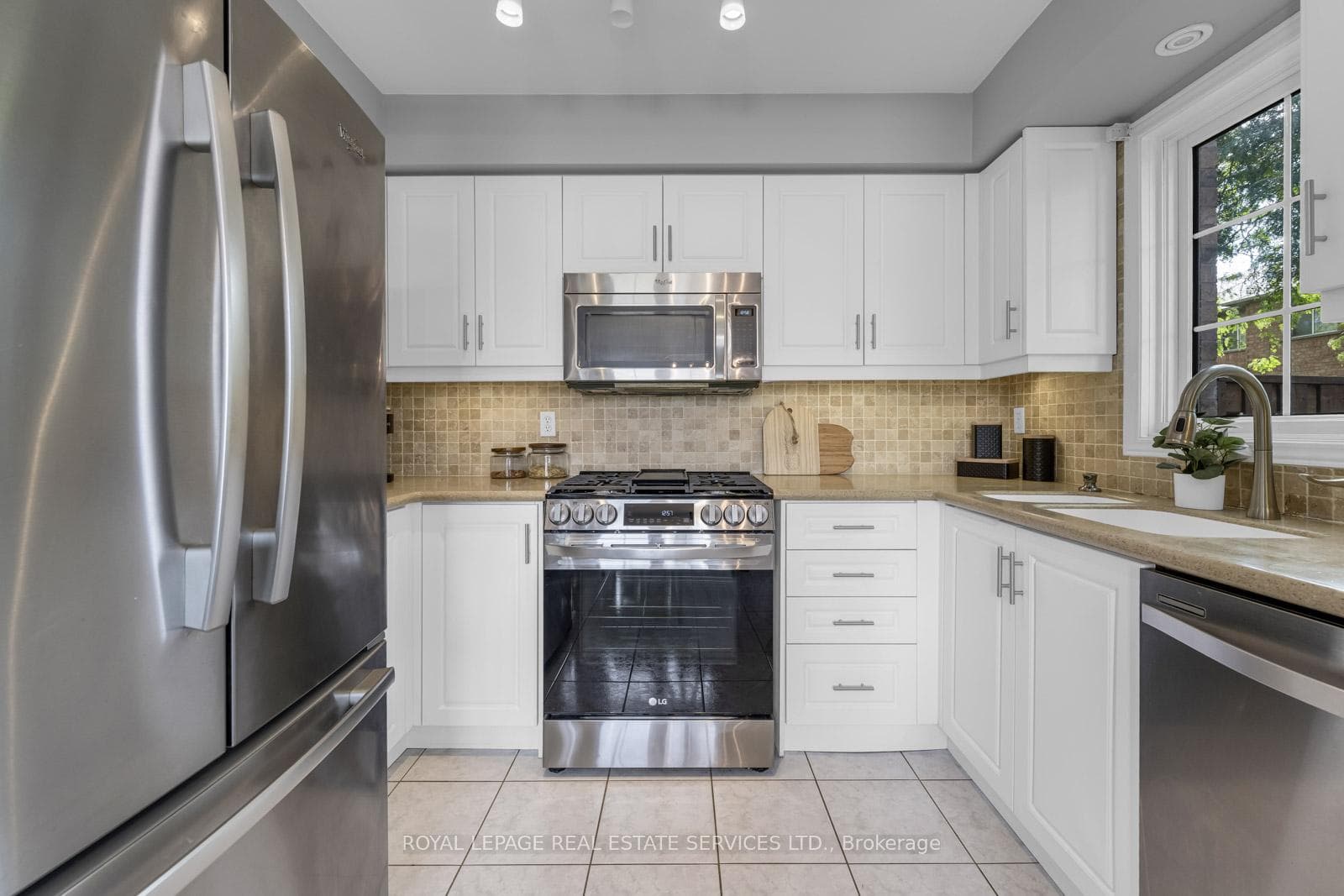 5555 Prince William Drive Unit 20 photo 5