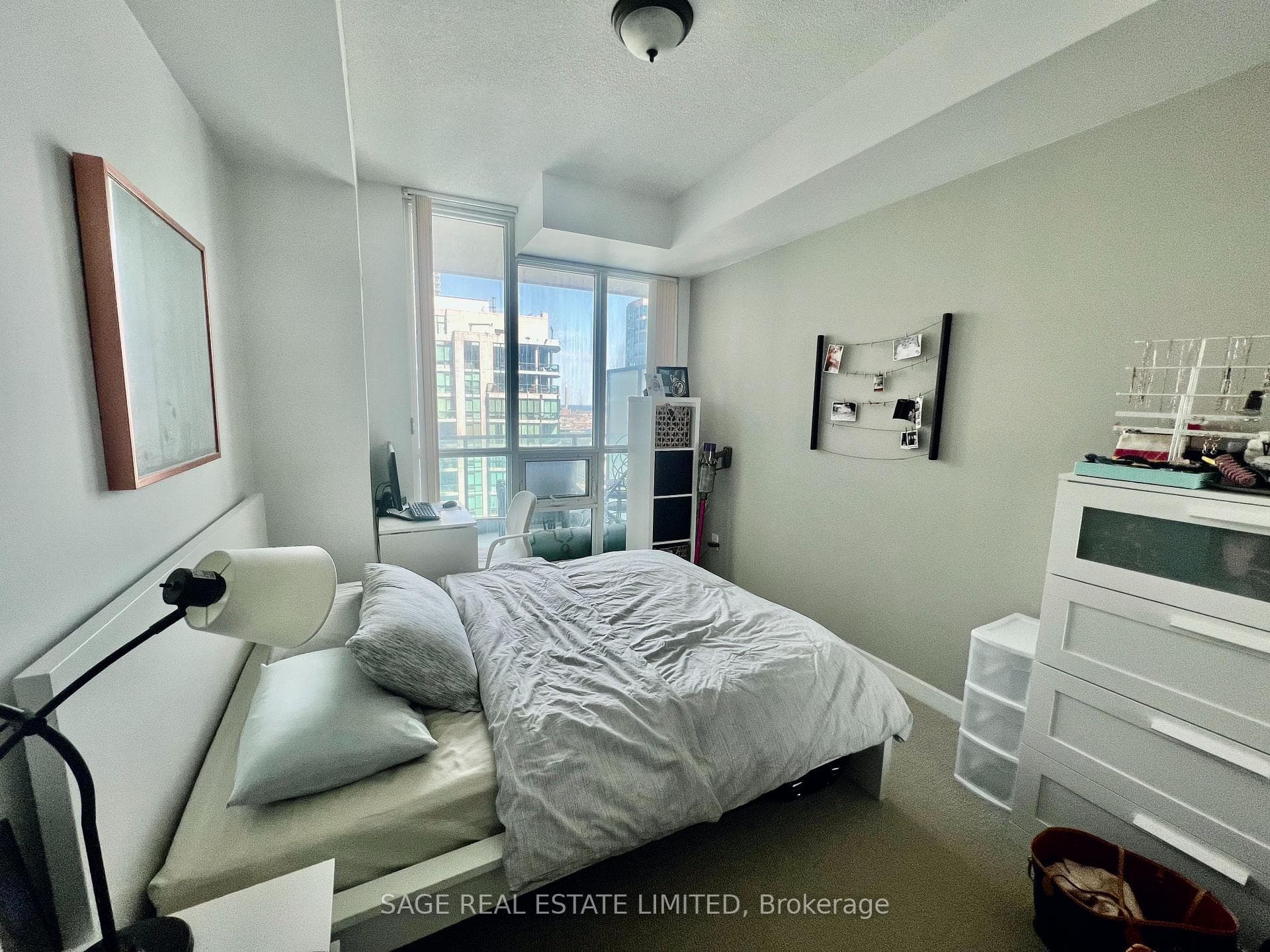 33 Bay Street Unit 2706 photo 8