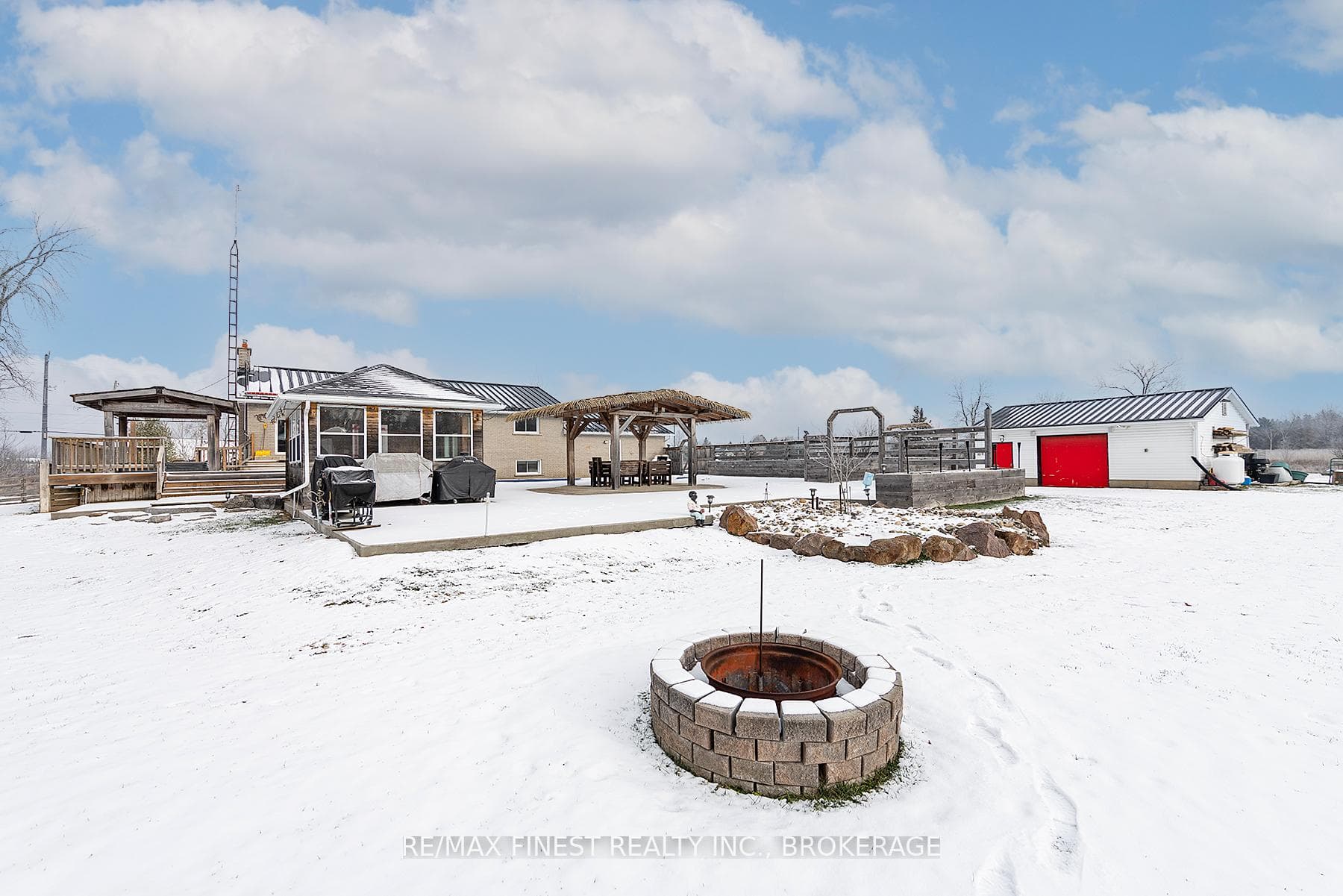 2060 Westbrook Road photo 9
