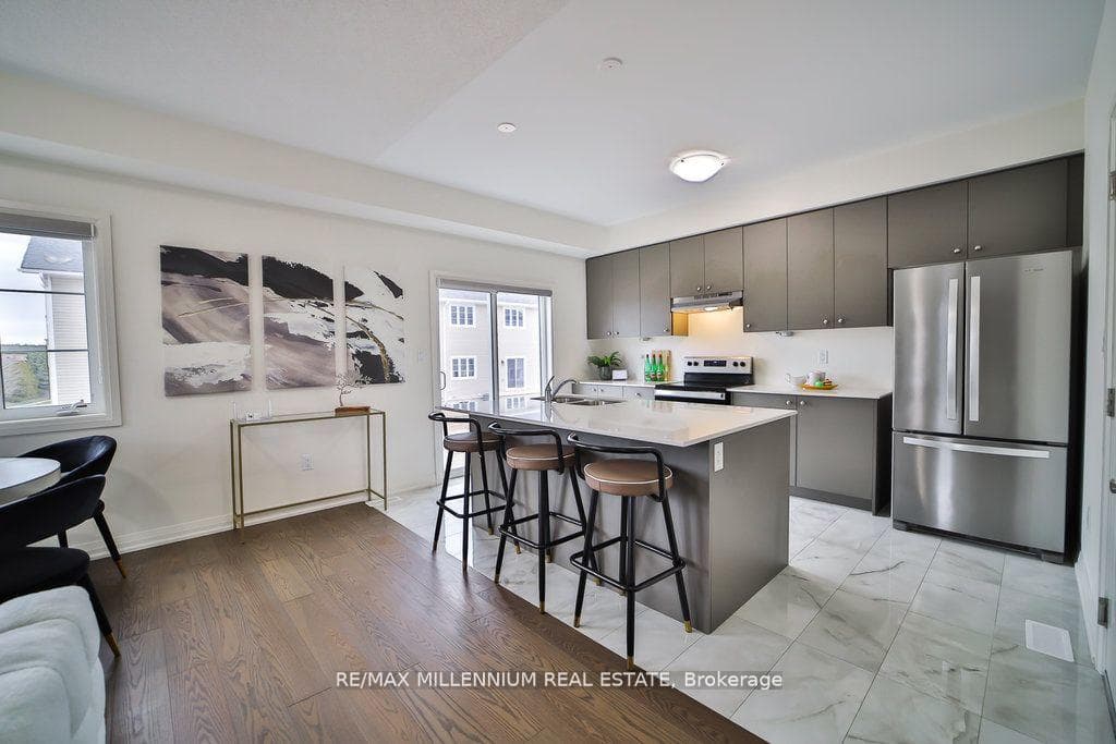 1 Lahey Crescent photo 12
