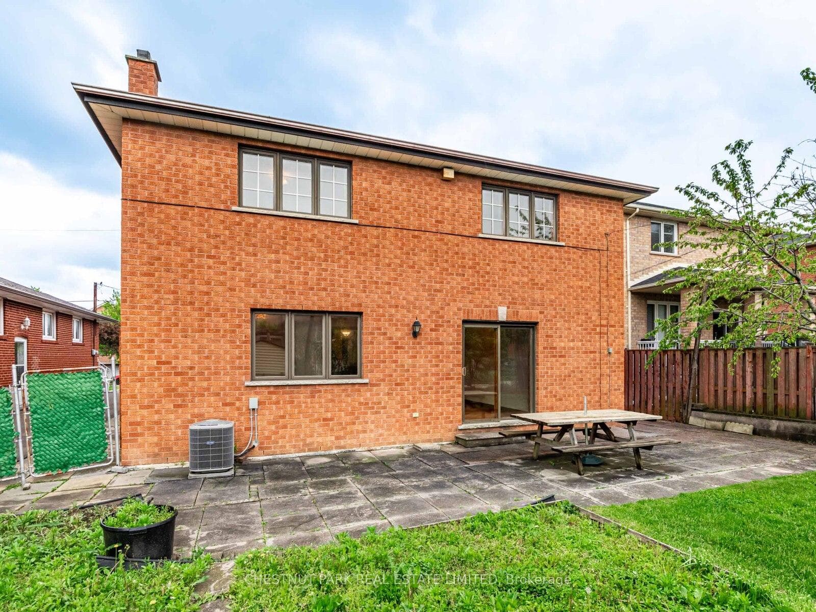 256 Cocksfield Avenue photo 36