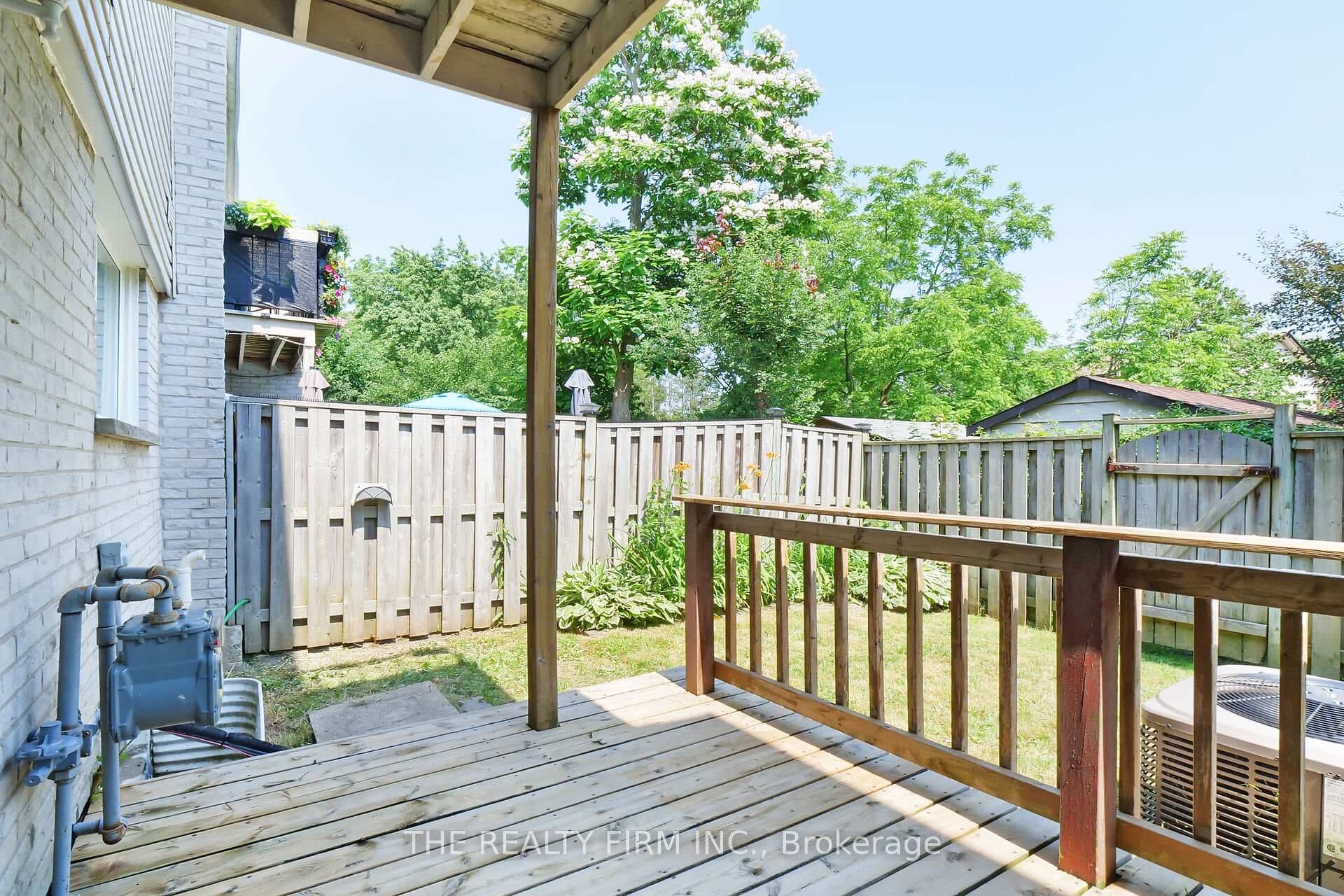 711 Osgoode Drive Unit 10 photo 32