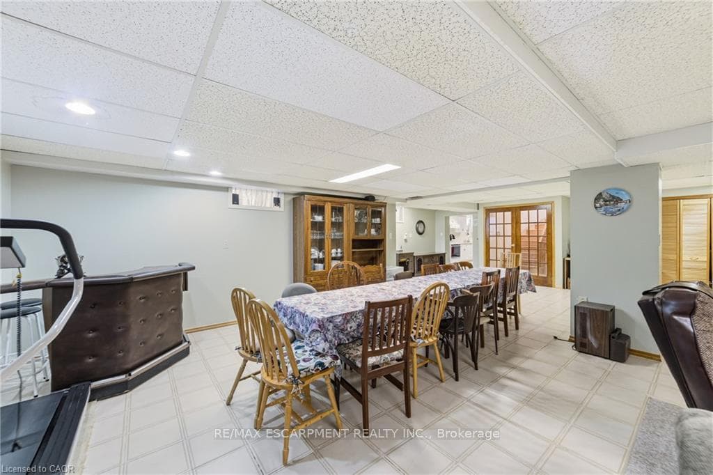 546 Dicenzo Drive photo 32