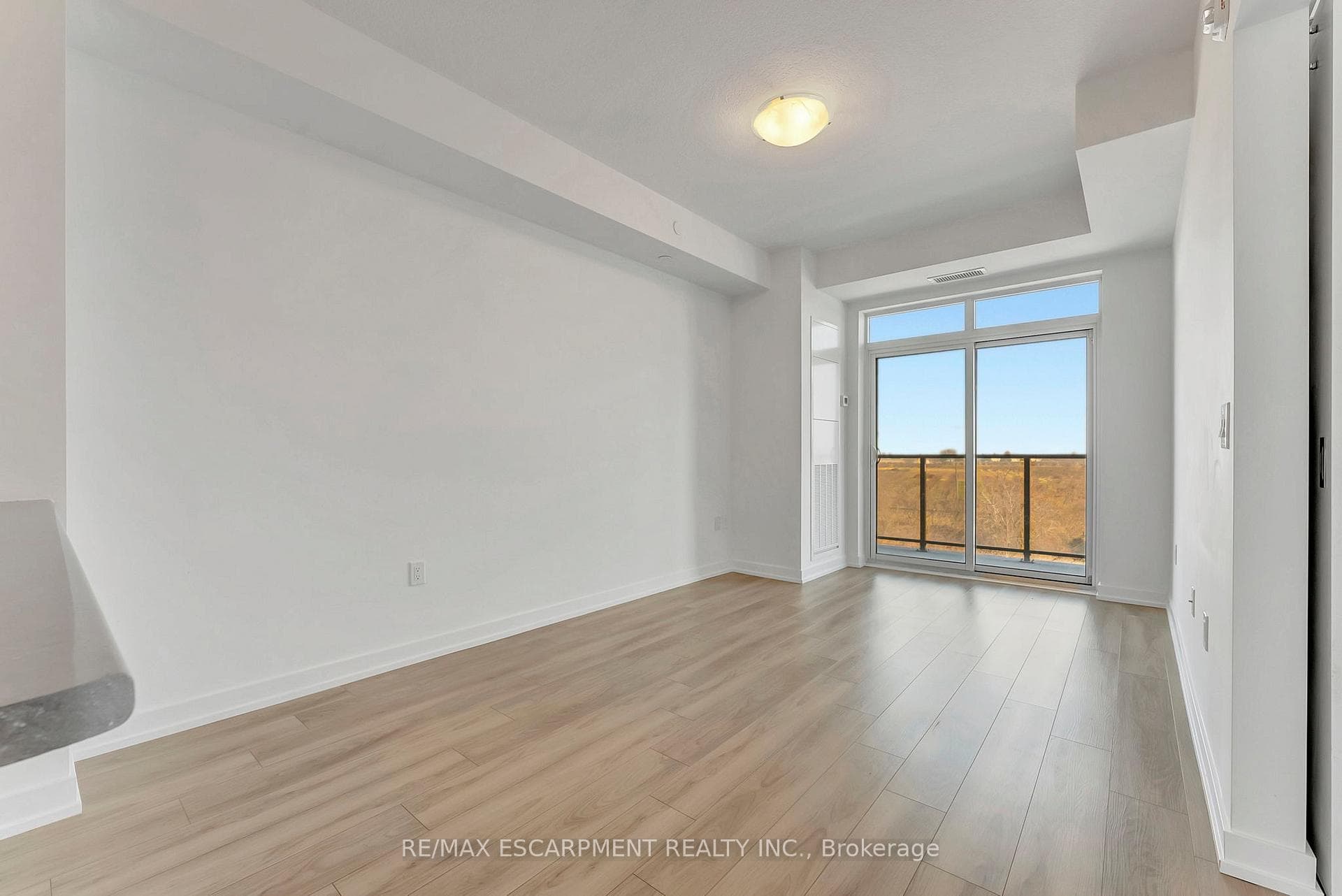 5055 Greenlane Road Unit 310 photo 15