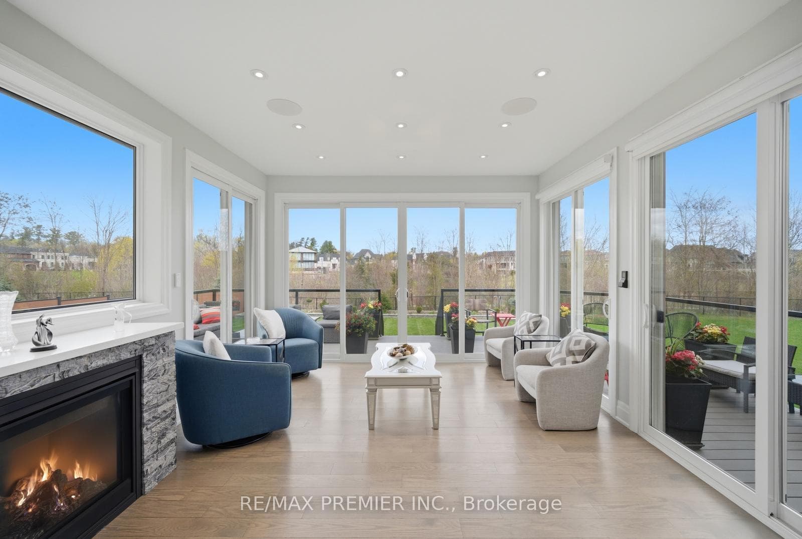 319 Torrey Pines Road photo 19