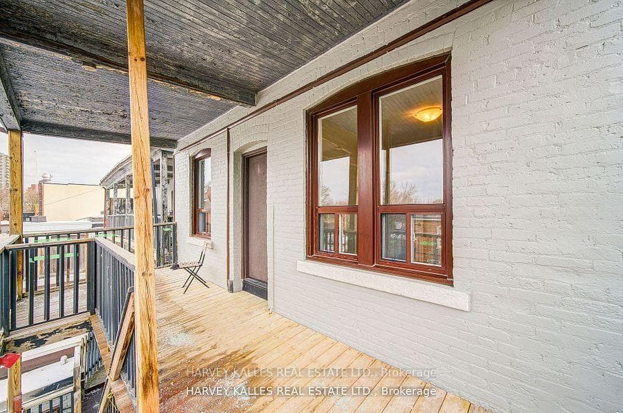 1074 St Clair Avenue Unit 4 photo 18