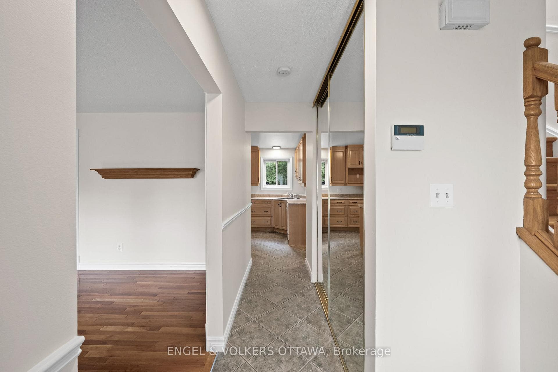 25 Antler Avenue photo 9