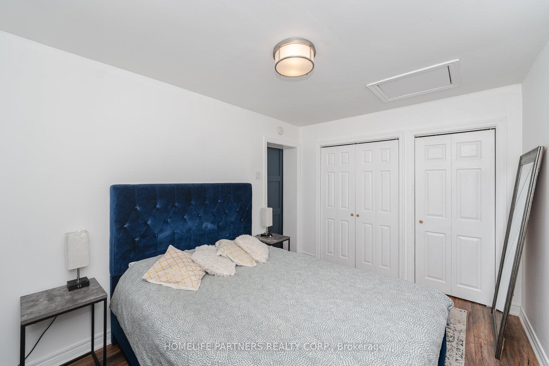 749 Happyvale Drive photo 23