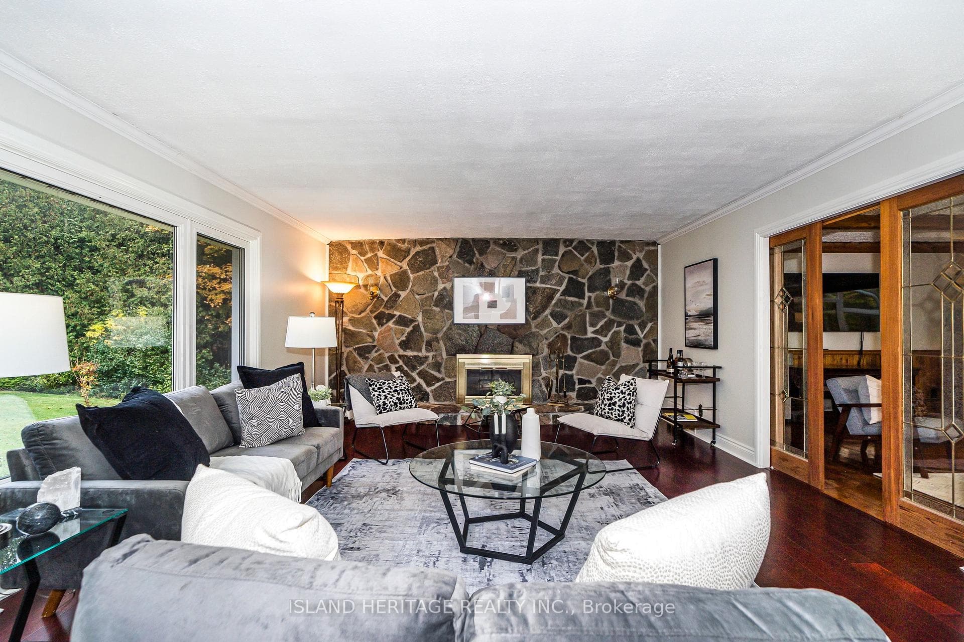 4537 Bethesda Road photo 10
