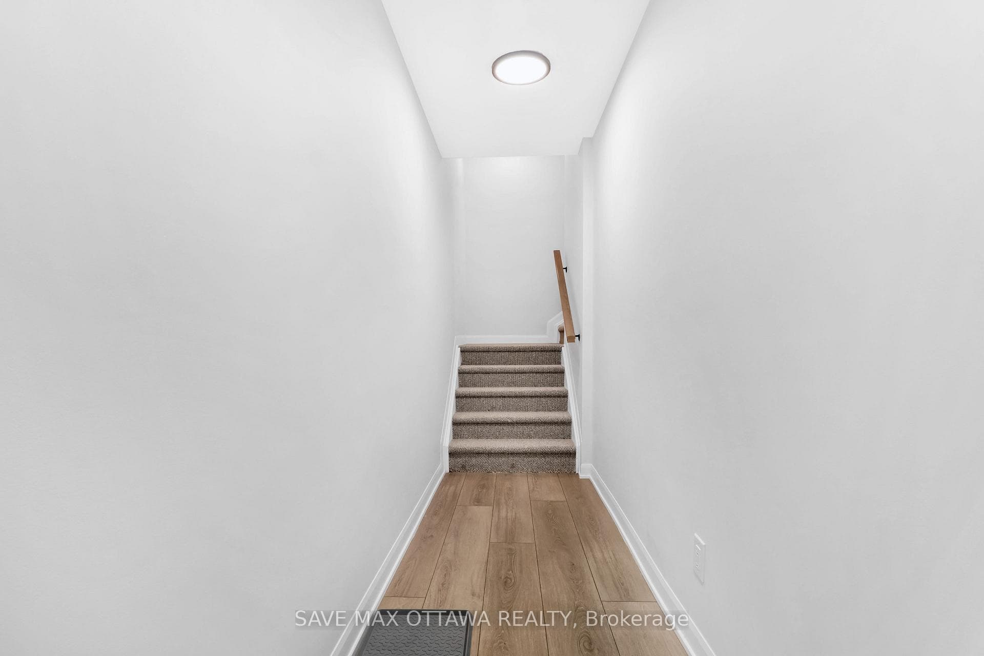 701 Glenroy Gilbert Drive Unit 07 photo 3
