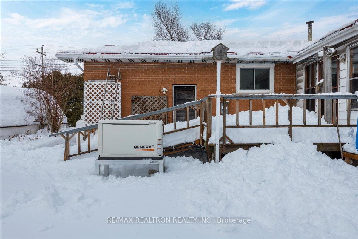 4533 Monck Road photo 35