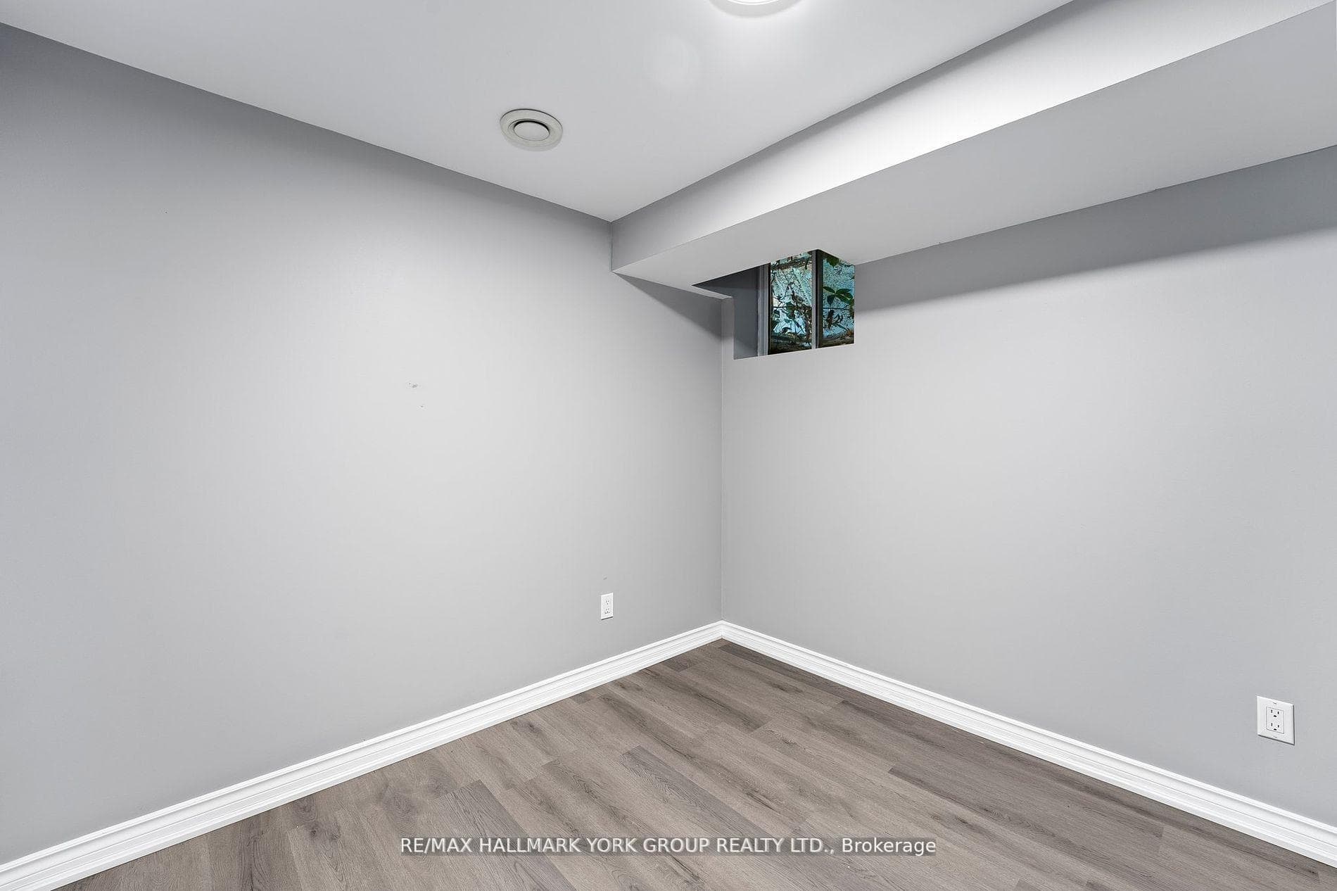 25A College Crescent Unit Lower photo 13