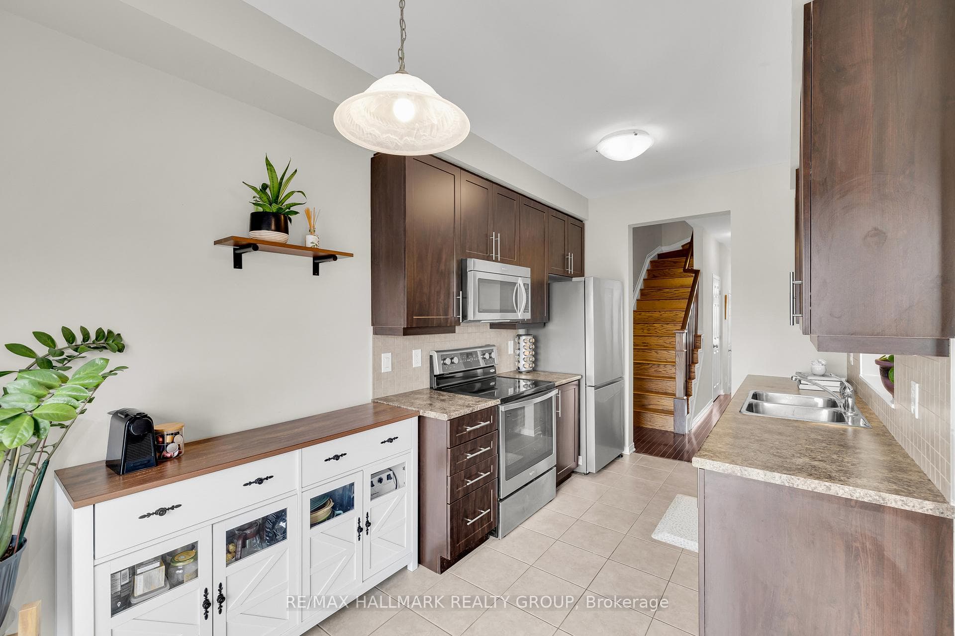132 Laramie Crescent photo 12