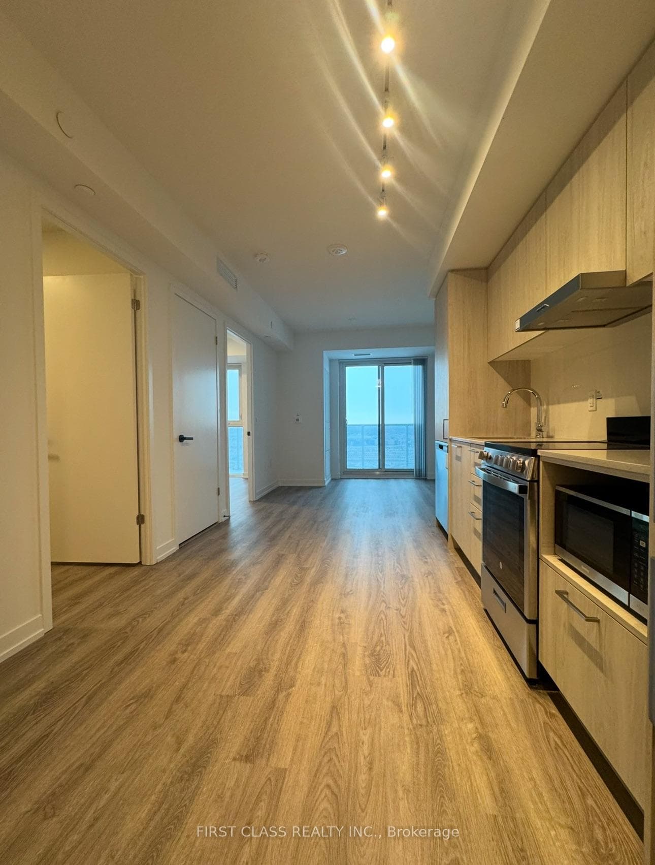 195 Commerce Street Unit 1807 photo 1