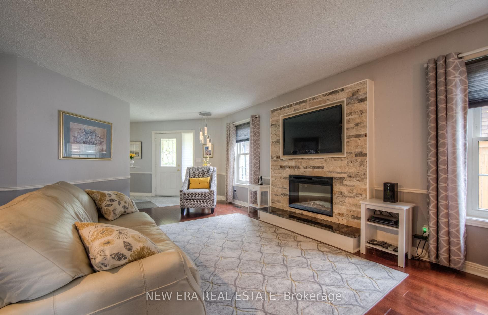 1246 Nathaniel Crescent photo 10