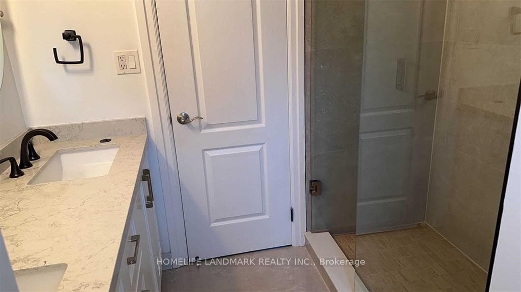 9 Eckardt Avenue Unit A photo 14