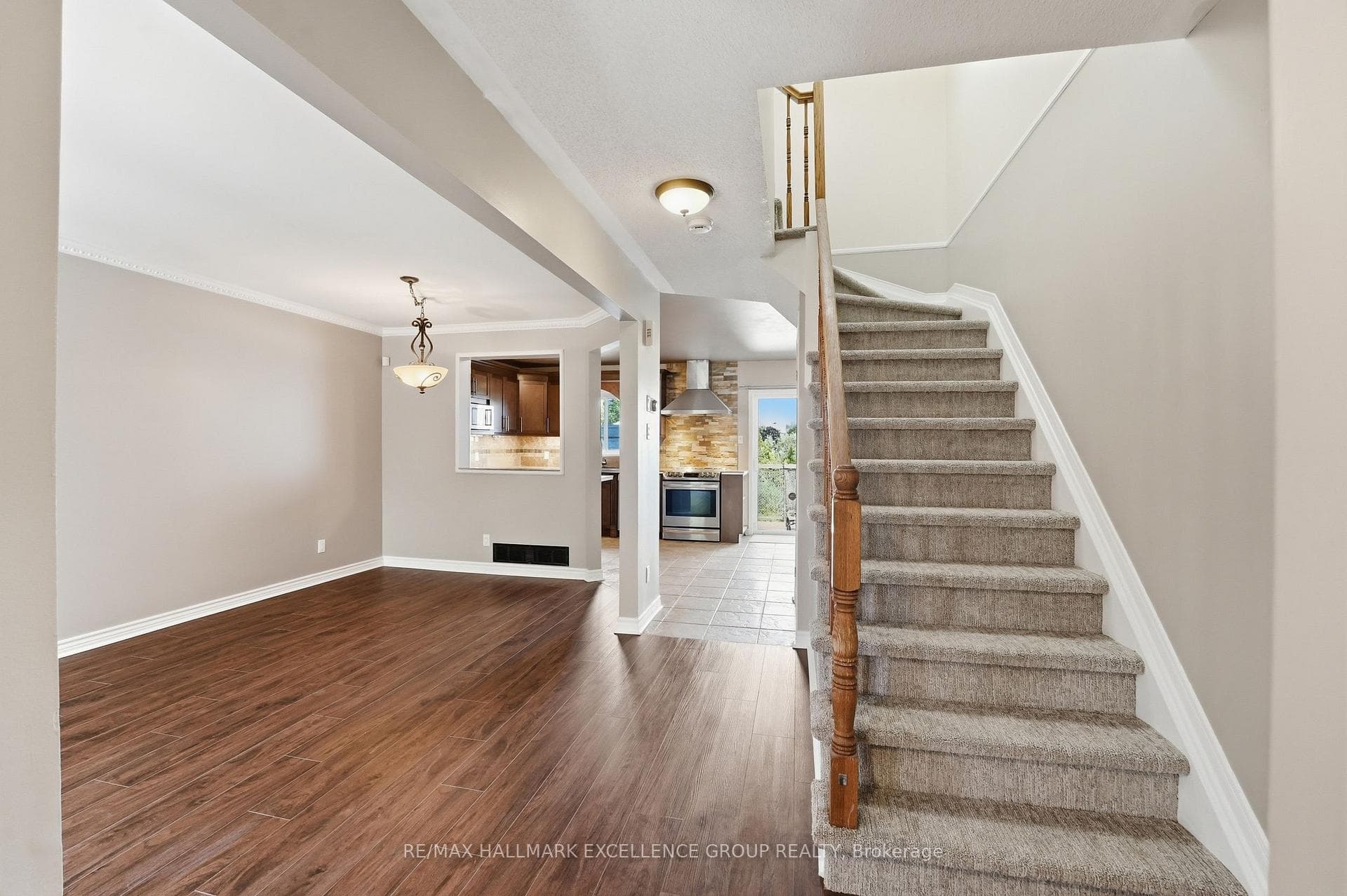 887 Nesting Way photo 7