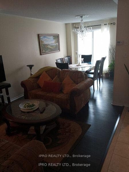 64 Ridgefield Court photo 4