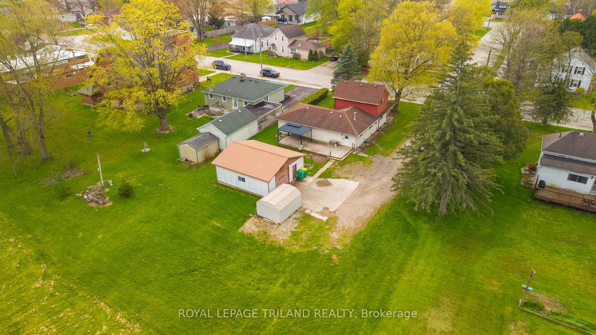 64 Wellington Avenue photo 40