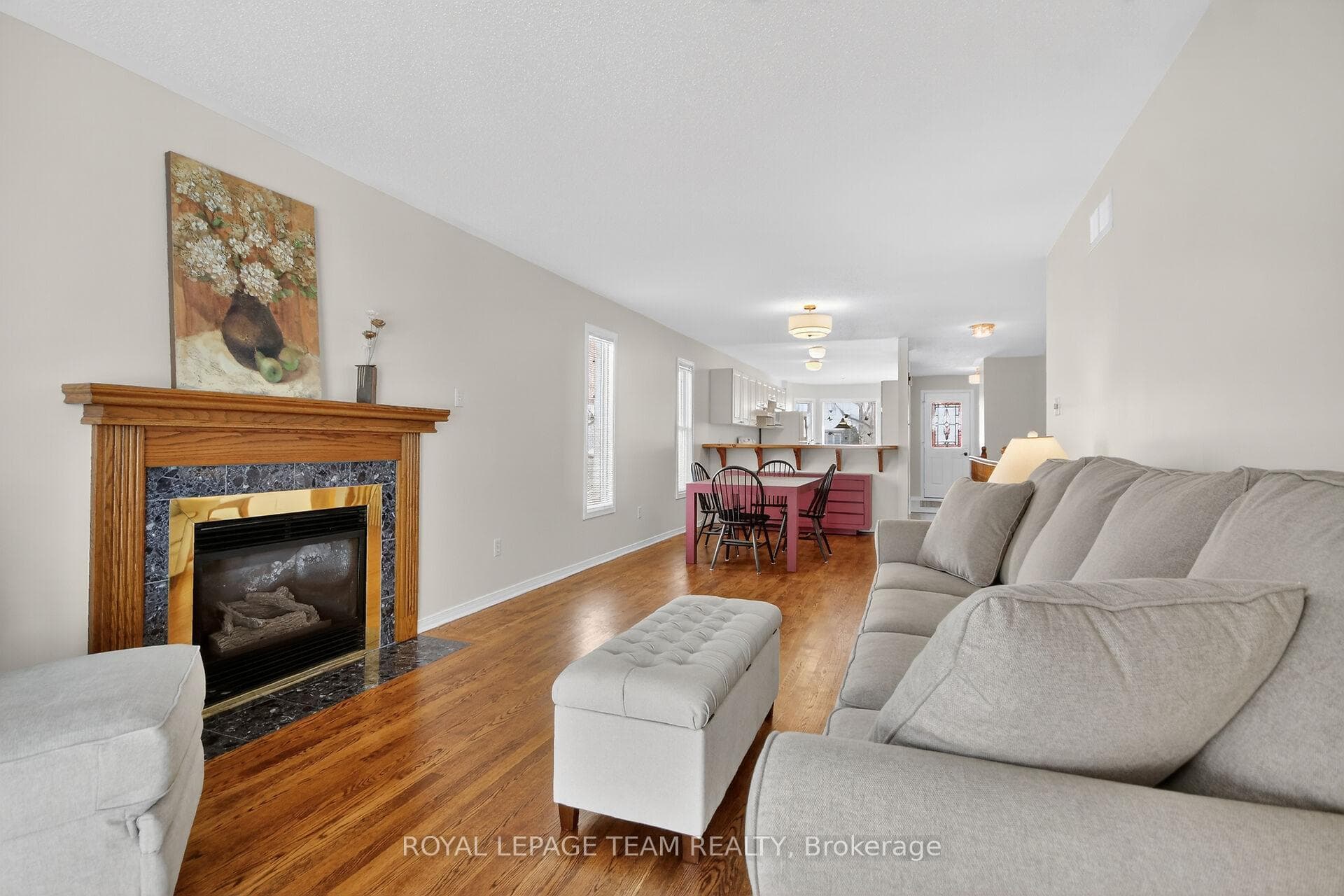 84 Newborough Crescent photo 16
