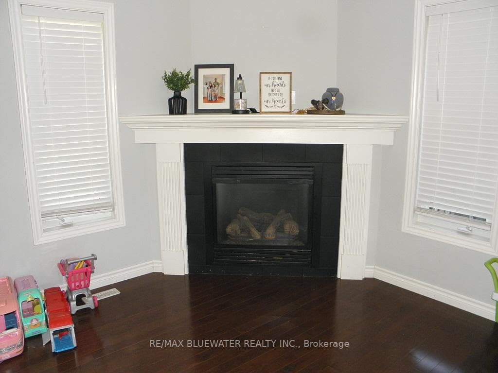 95 Deborah Drive photo 11