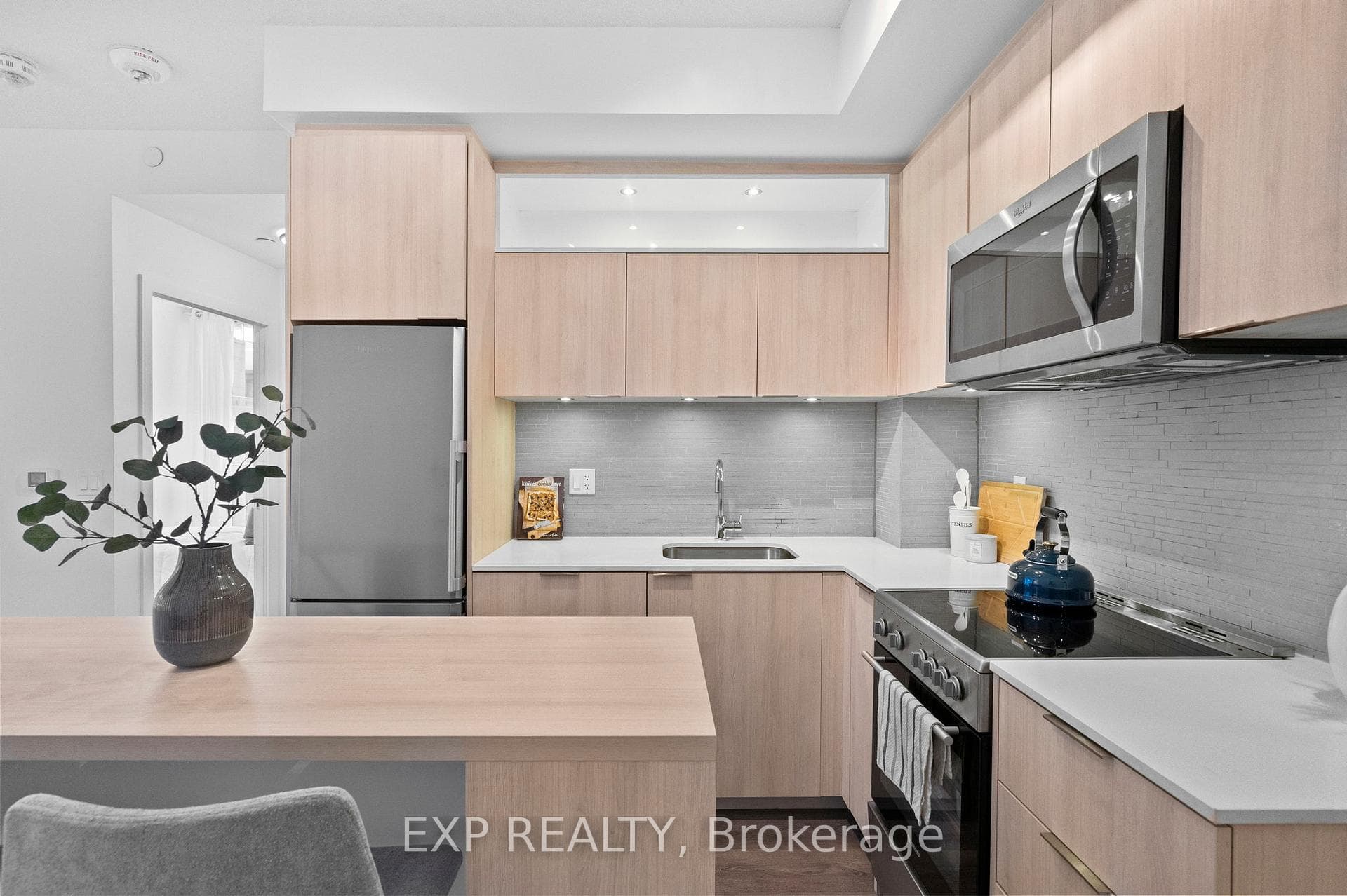 50 Forest Manor Rd 505 - kitchen
