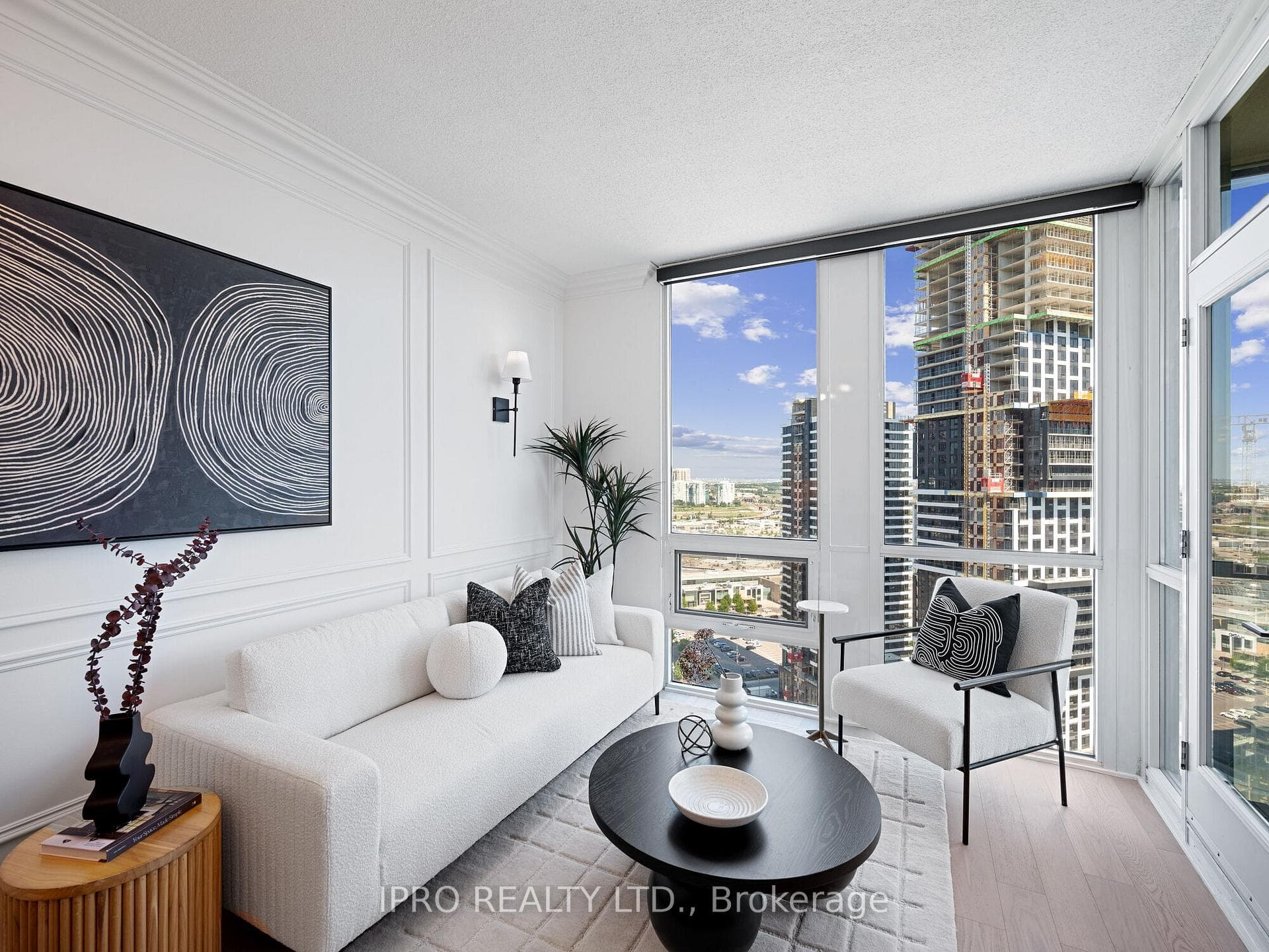 220 Burnhamthorpe Road Unit 2801 photo 12