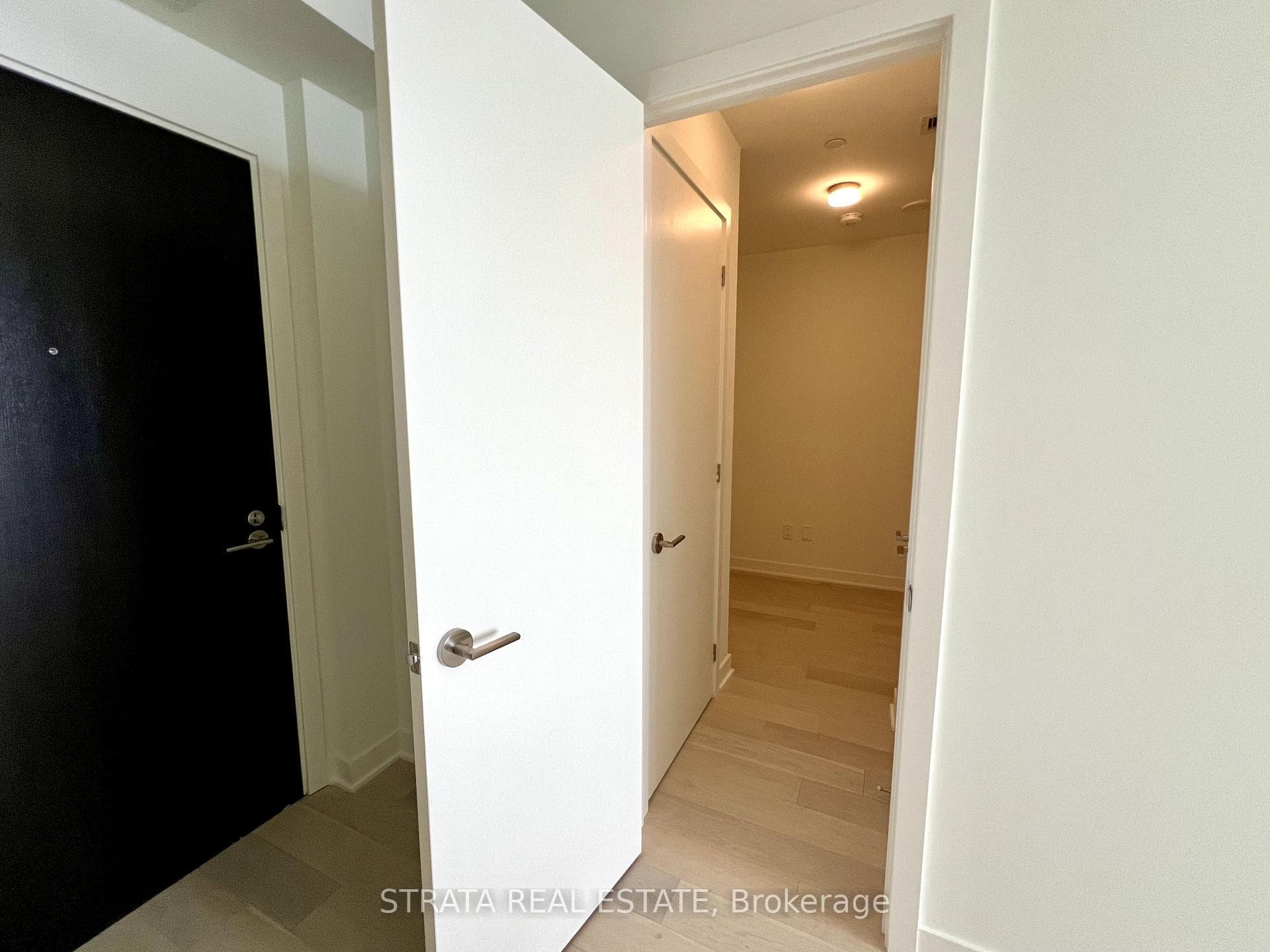11 Yorkville Avenue Unit 5501 photo 20