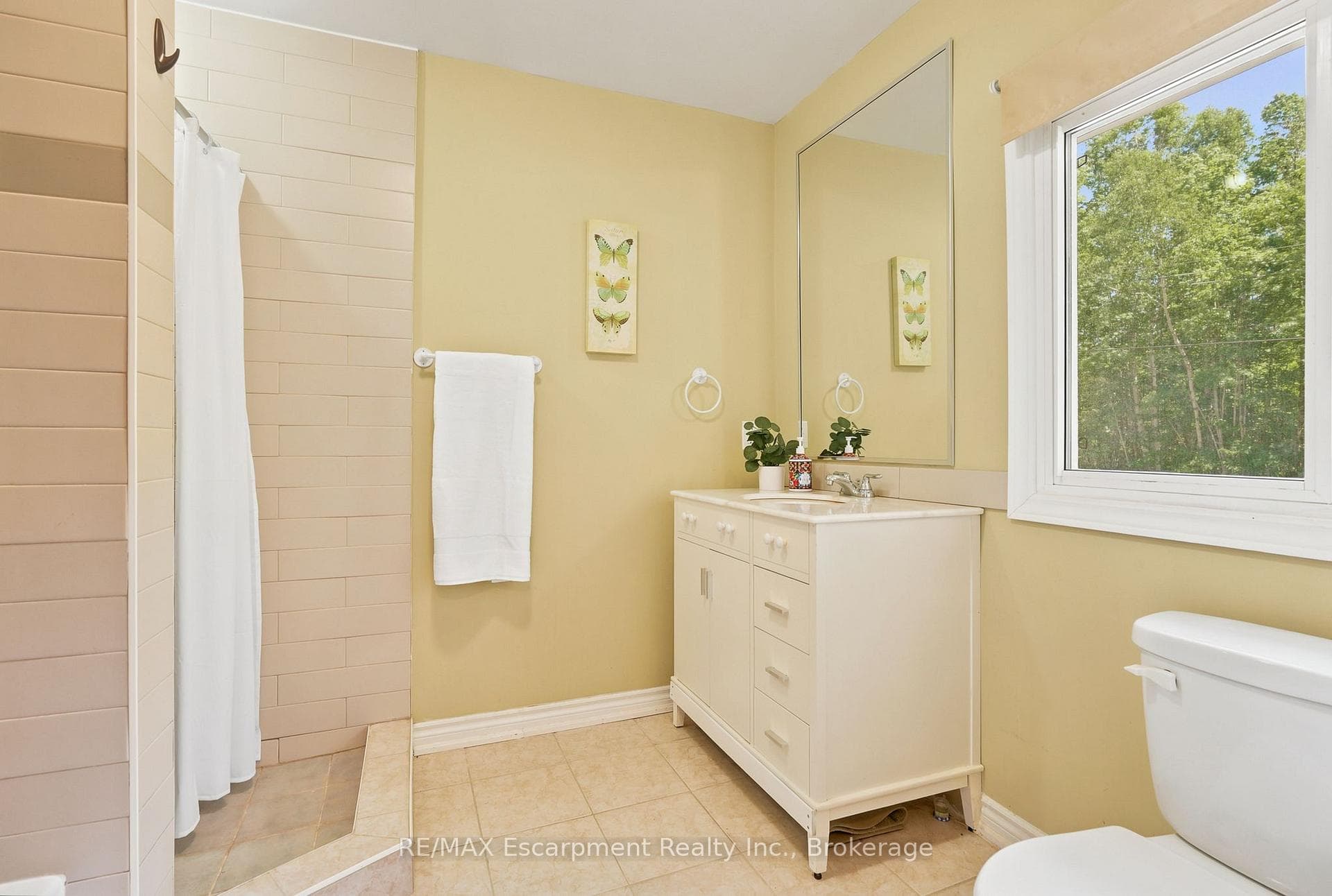 16 Hiawatha Road photo 31