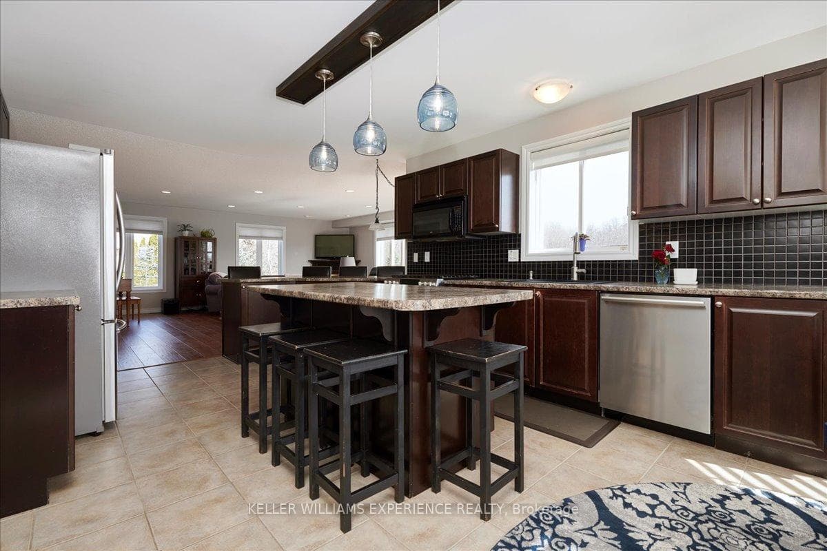 52 O'Neill Circle photo 9