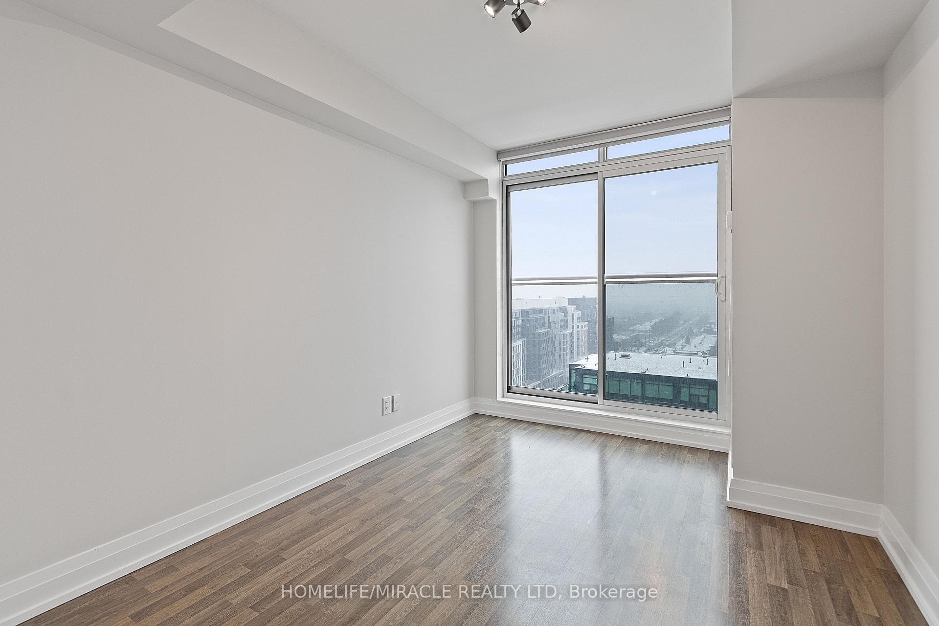 555 Wilson Avenue Unit PH1402 photo 24