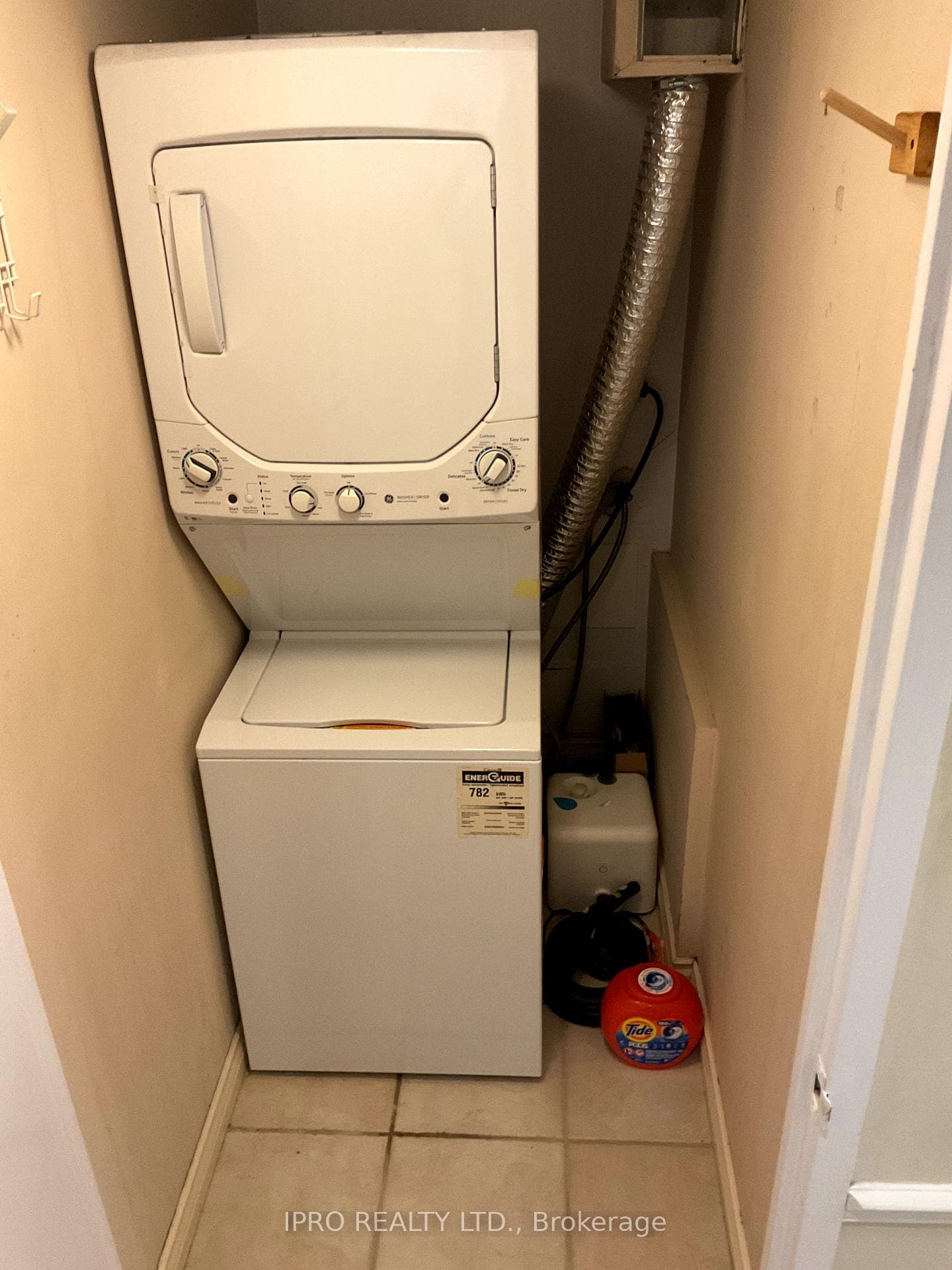 633 Bay Street Unit 2109 photo 22
