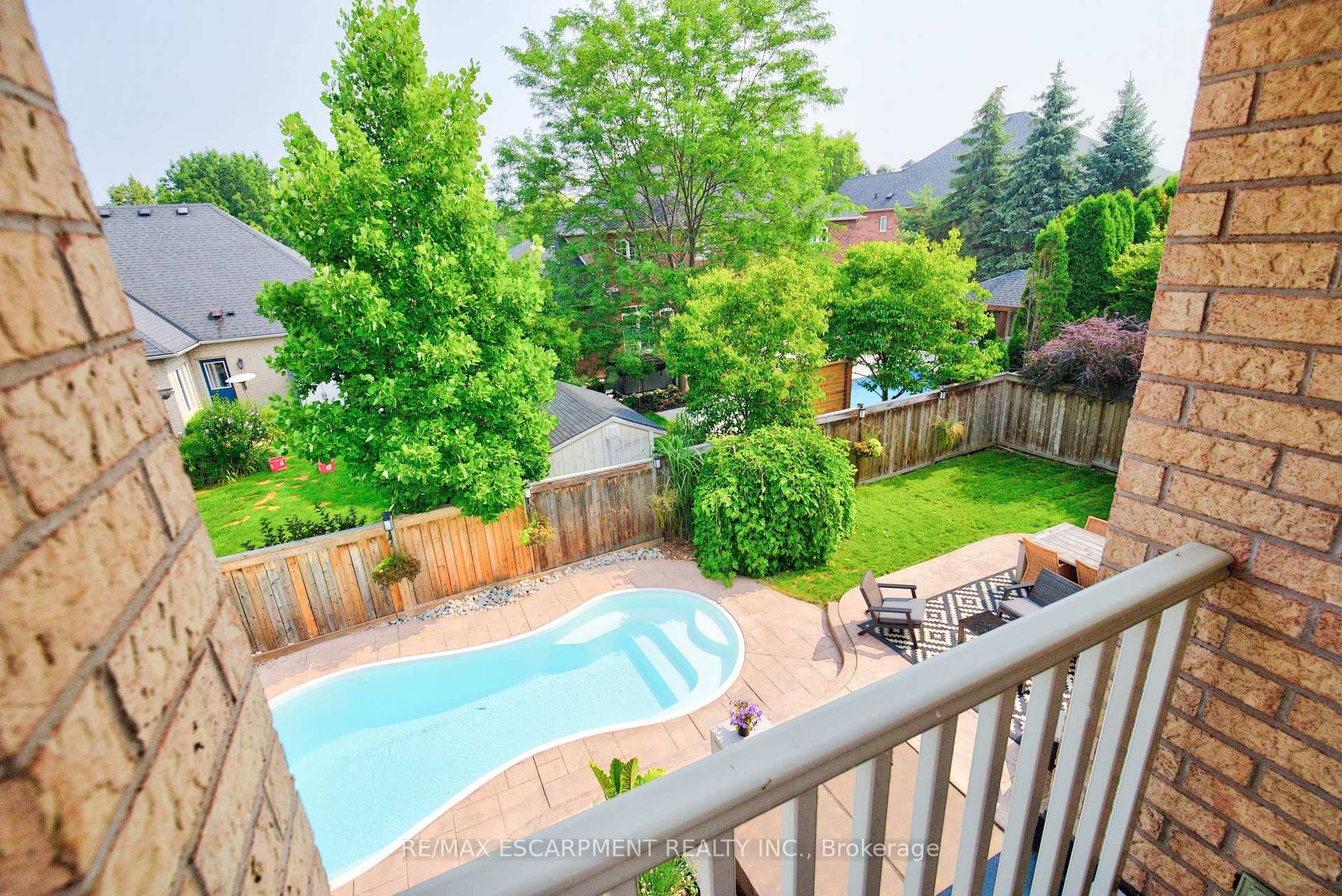 16 Watercliff Place photo 34