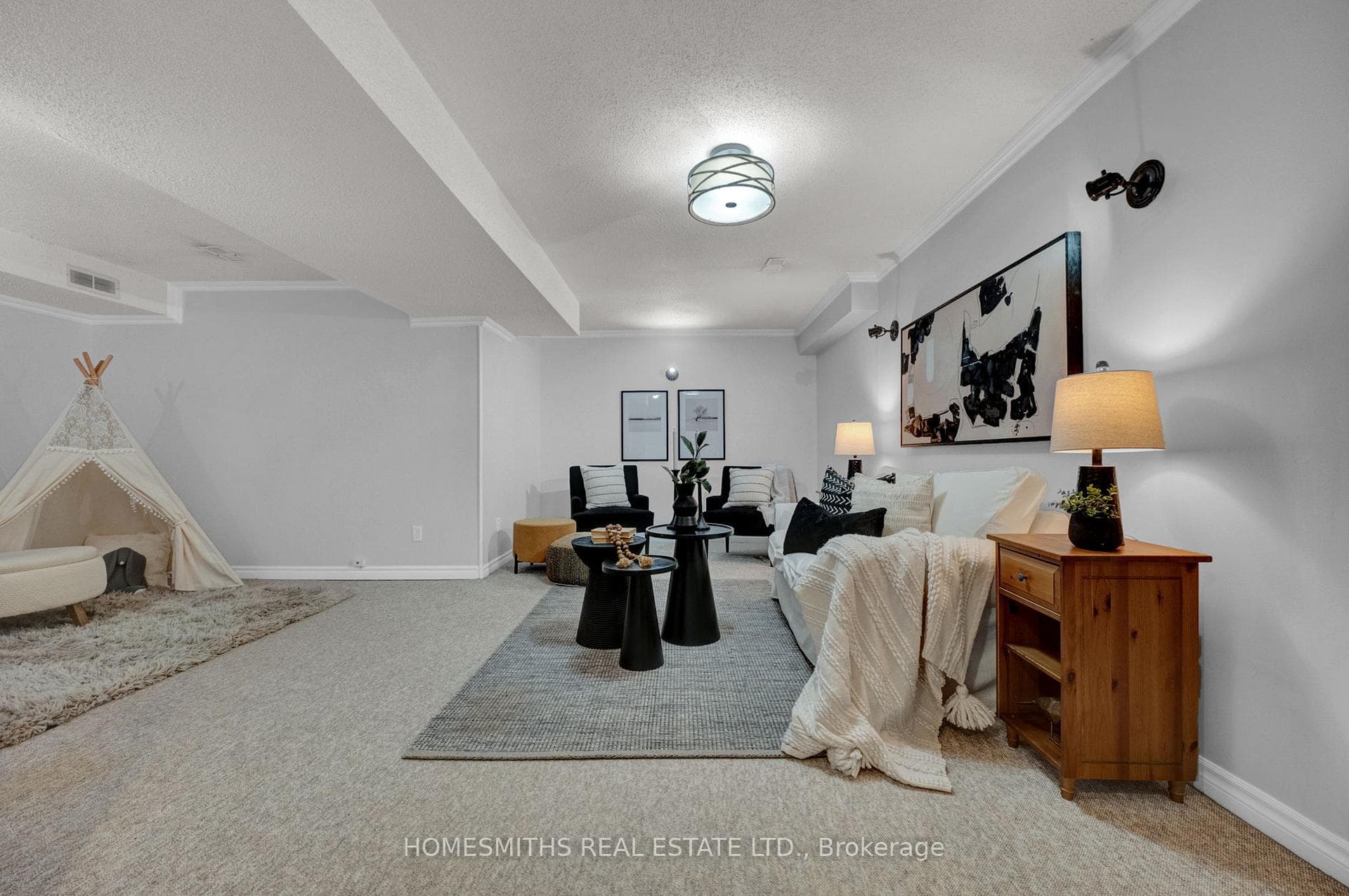 787 Bennett Crescent photo 31