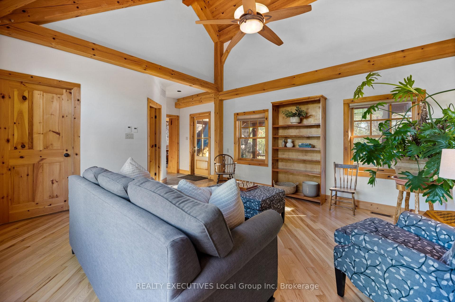 103 HUNTERS BAY Road photo 44
