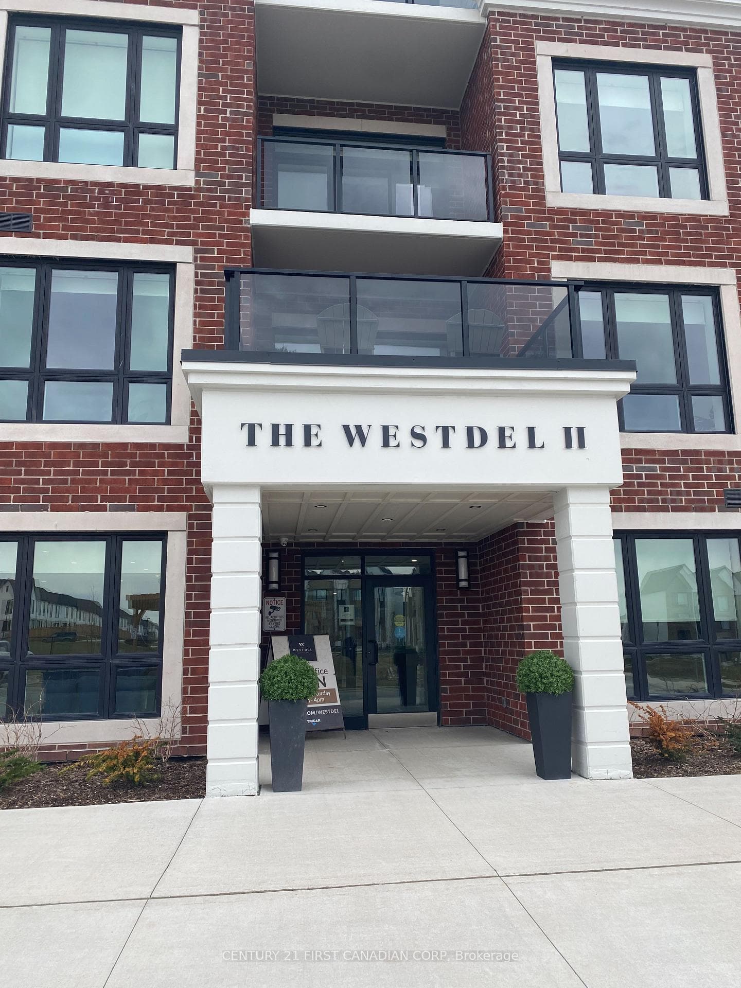 1560 Upper West Avenue Unit 201 photo 1