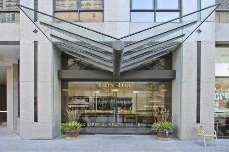 55 Bloor Street Unit 1806 photo 2
