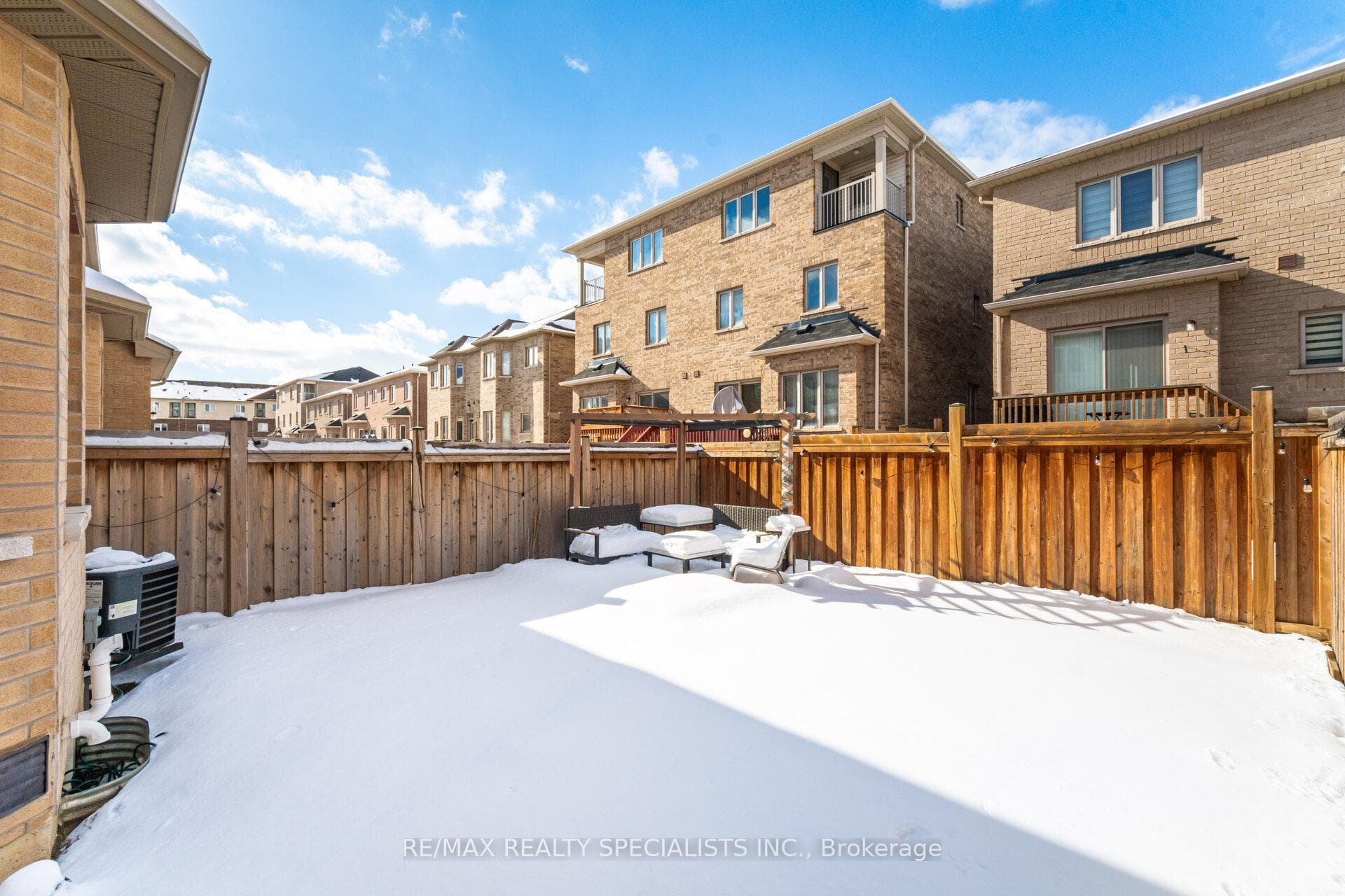 437 Silver Maple Road photo 36