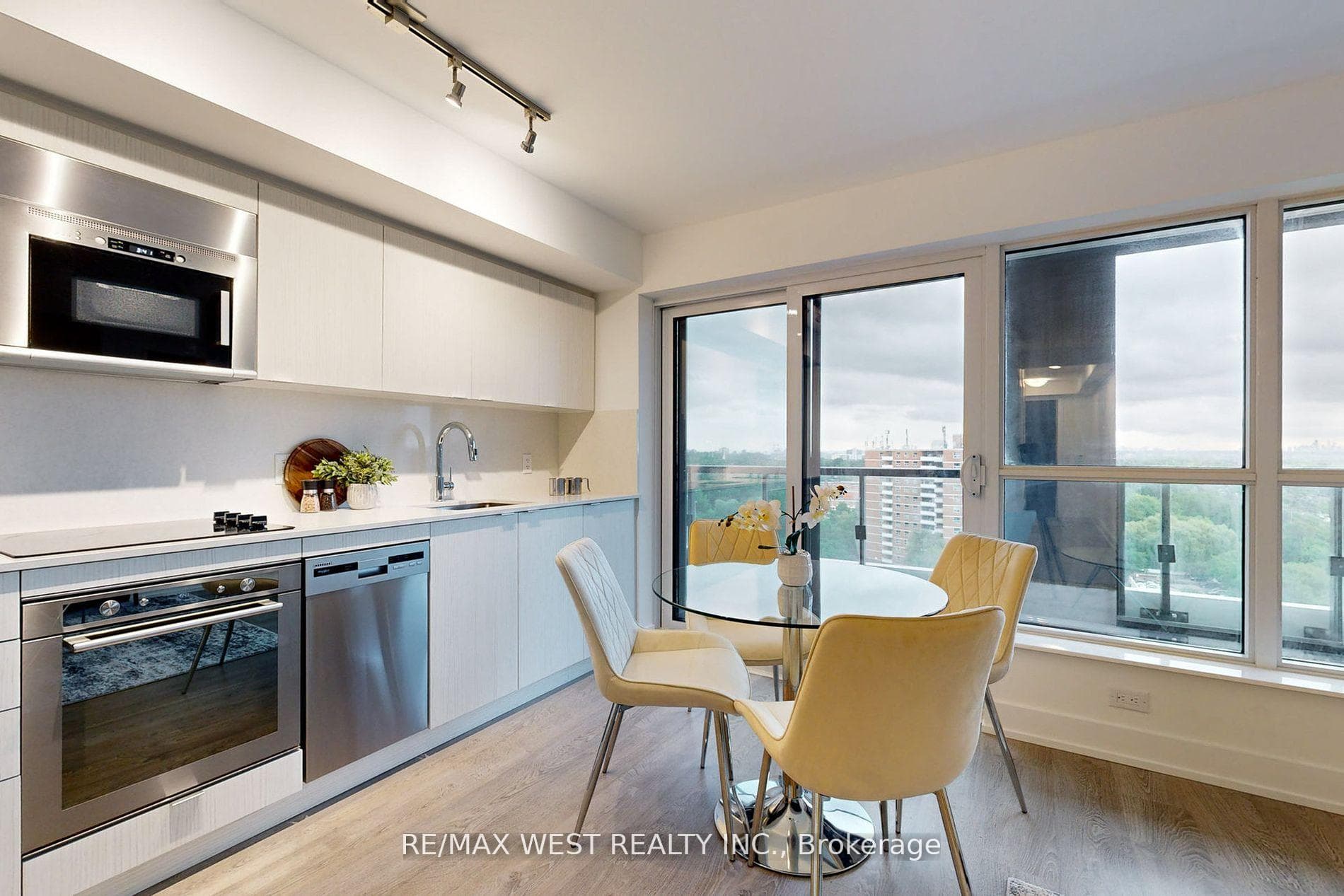 5 Mabelle Avenue Unit 1227 photo 12